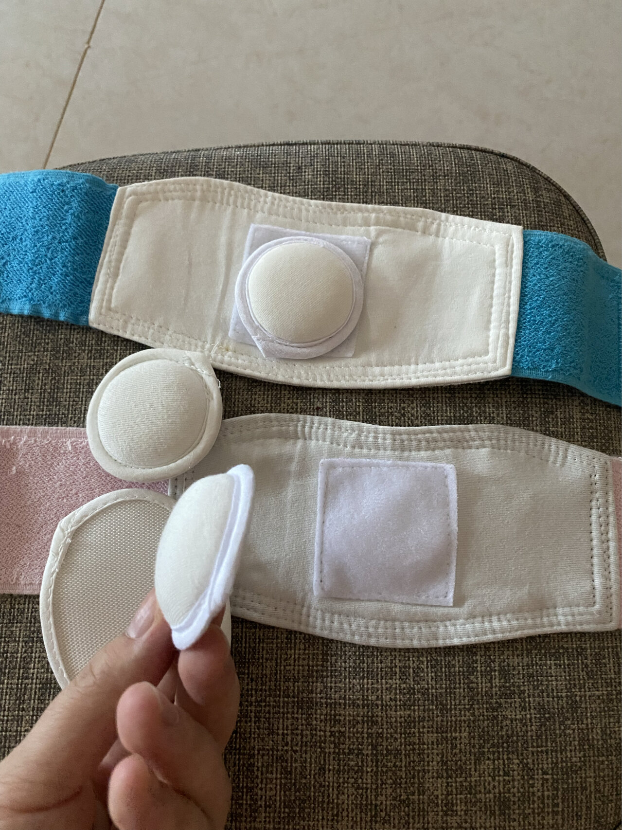 宝宝肚脐鼓,脐疝