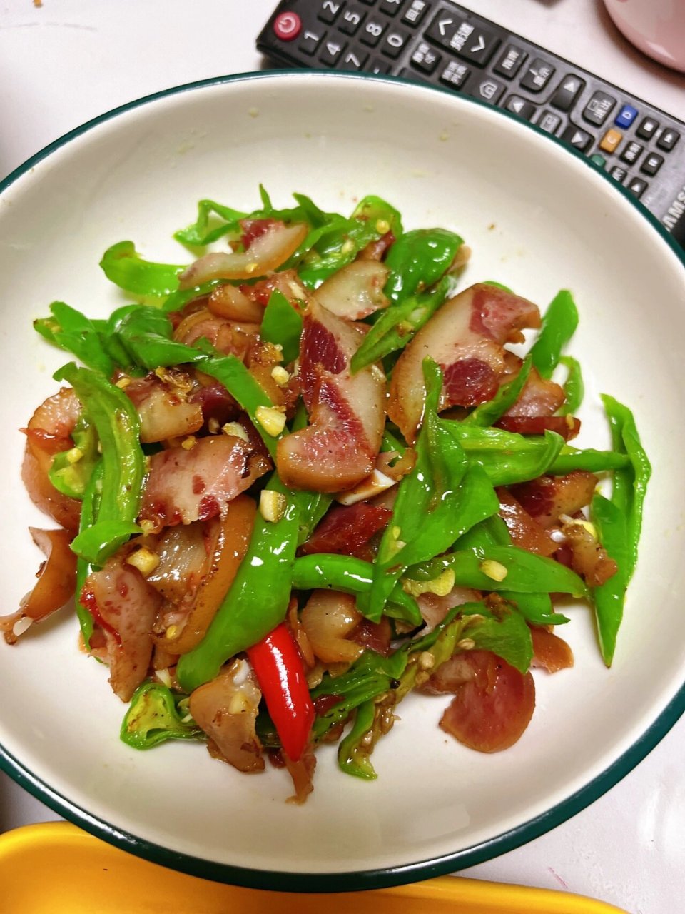 93尖椒拱嘴 16615卤菜店买的卤拱嘴切片 26615尖椒切粗