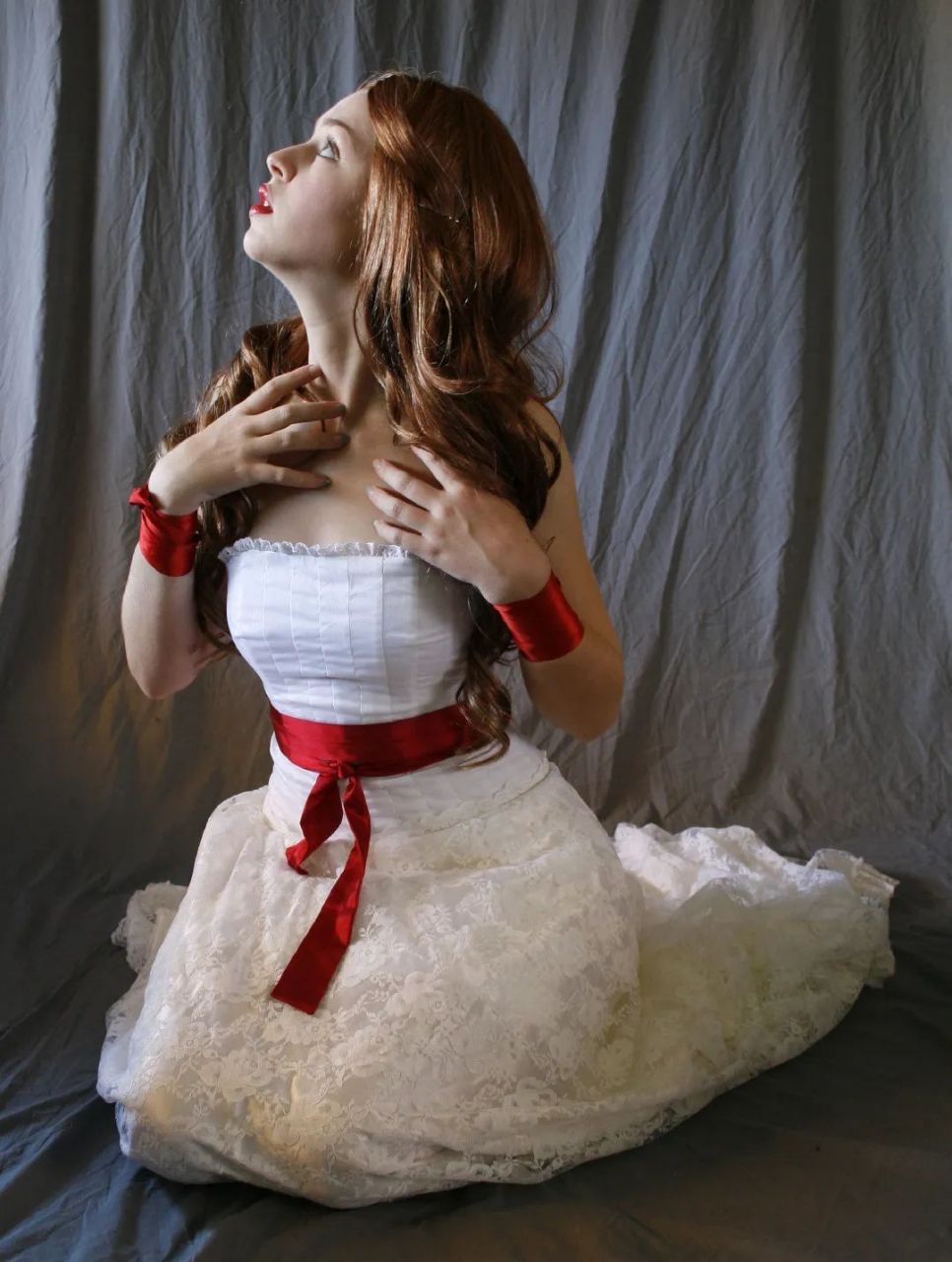 各种不同的女性跪坐姿势参考(动态速写素材) #绘画参考##遇见艺术