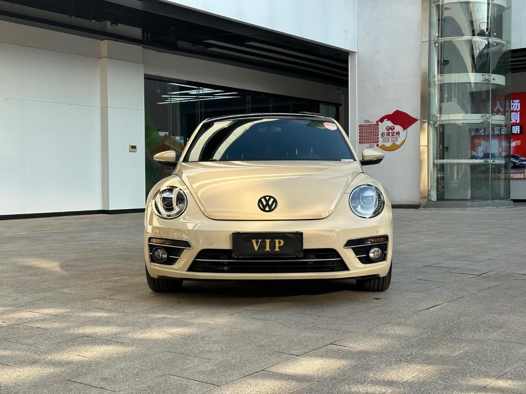 19年珍藏版甲壳虫.复古镜面大轮毂,稀罕货安全行驶6万公里.配置到顶!