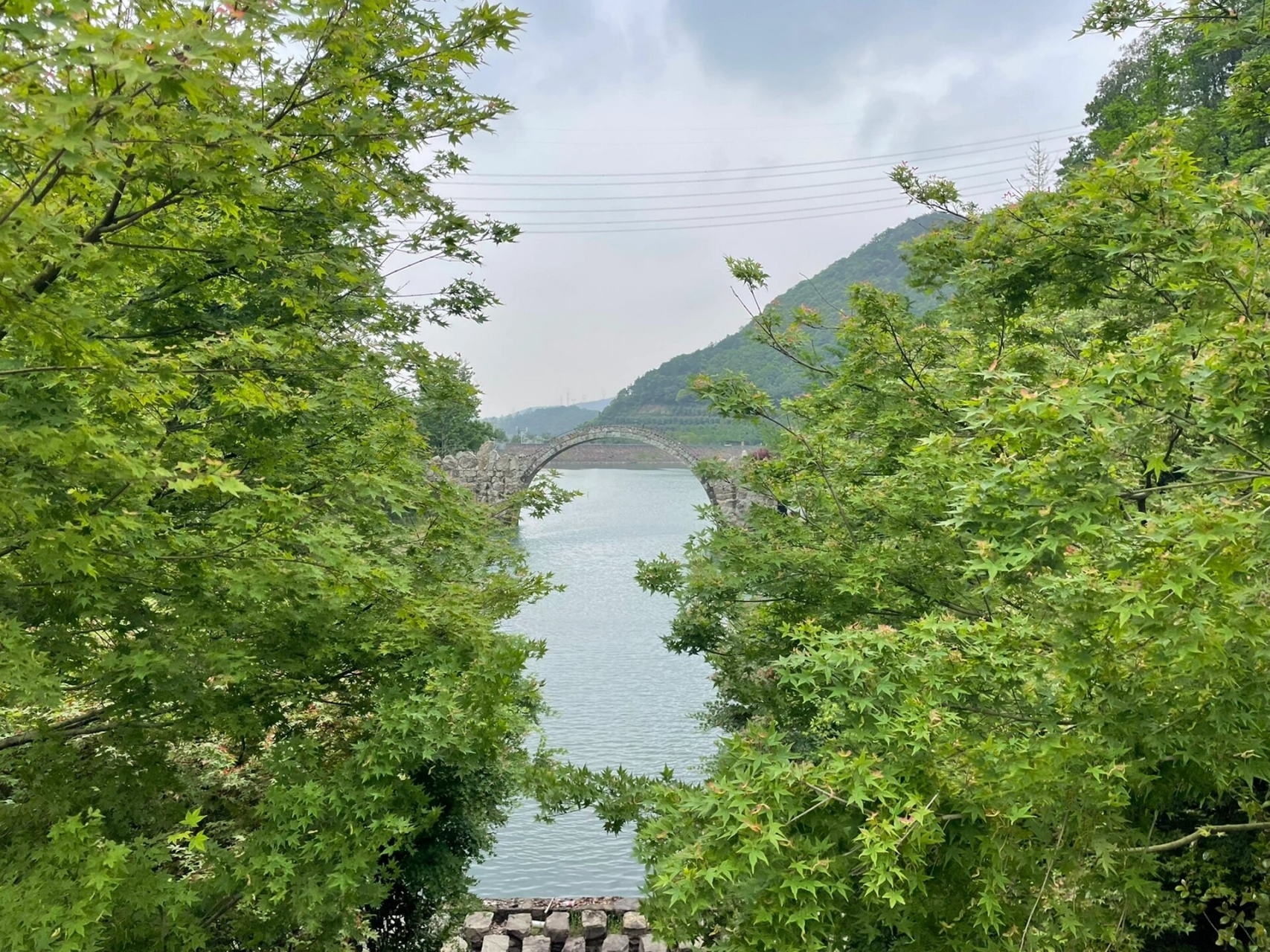 绍兴上虞桃花源生态旅游区 五月份的时候去的,山清水秀,心情舒畅.