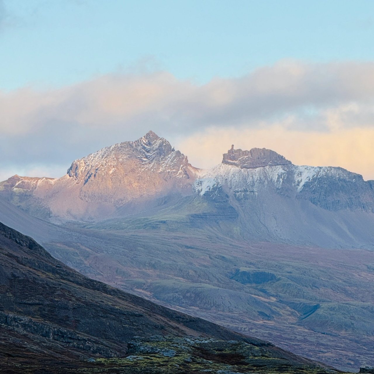 冰岛—雪山与冰川-日照金山(made by iphone)         苹果