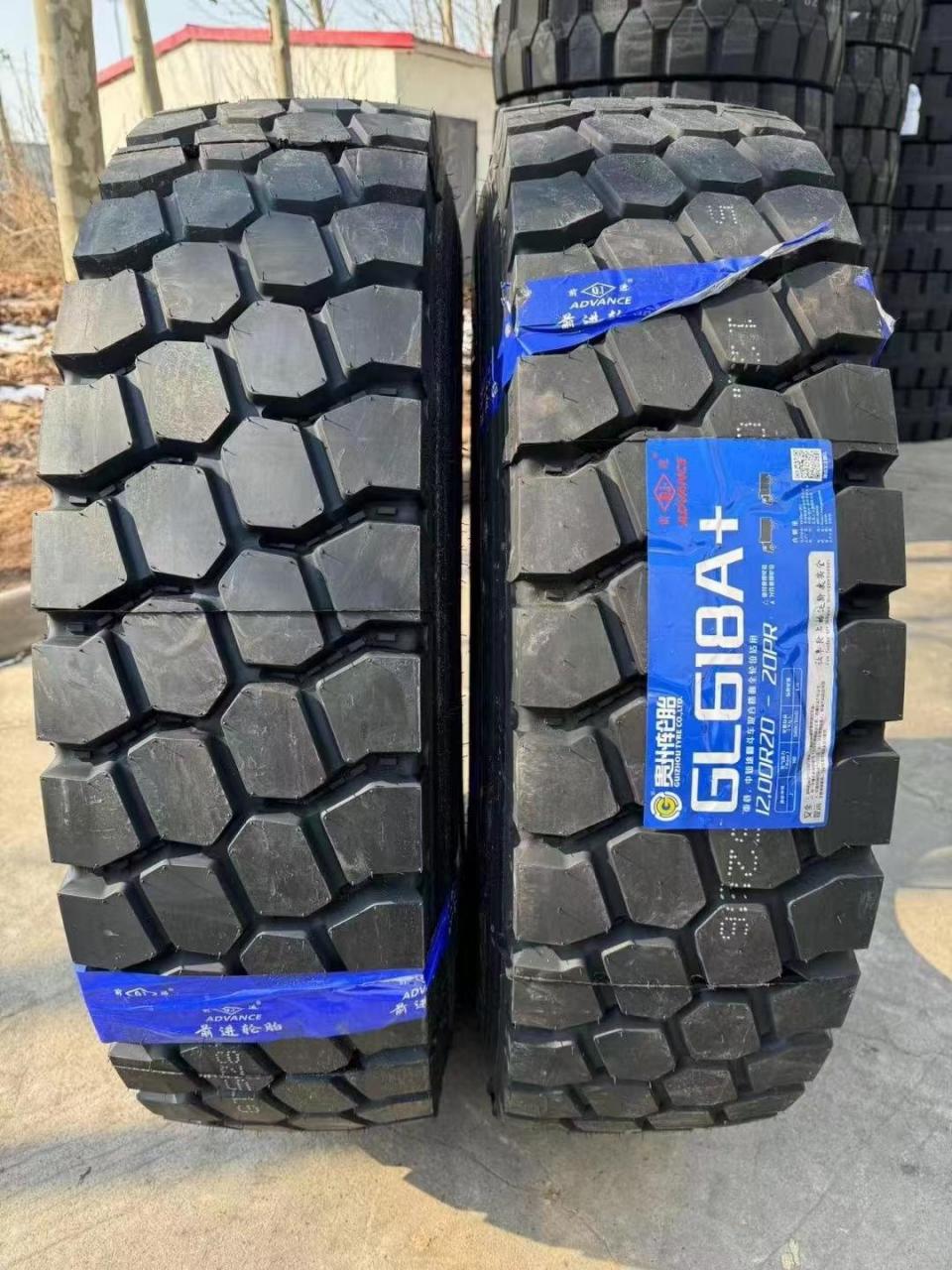 1200r20前进百吨王轮胎!胎宽26,重量105公斤,重载150吨,抗载大力士!