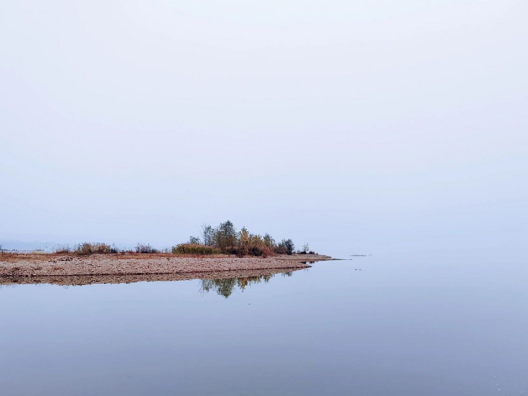 宝鸡的"泸沽湖"王家崖水库 夏天是宝鸡的"小三亚",秋冬阴天的王家崖
