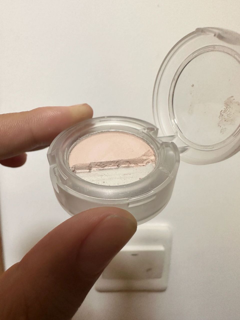 1ml等于1g水,这个换算跟密度有关 克是质量单位,毫升是体积单位,水