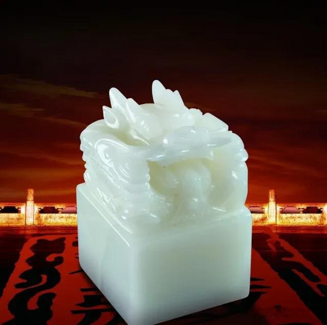 传国玉玺,  古时候以皇帝名义颁布的文告称为圣旨,圣旨上会有一枚印章