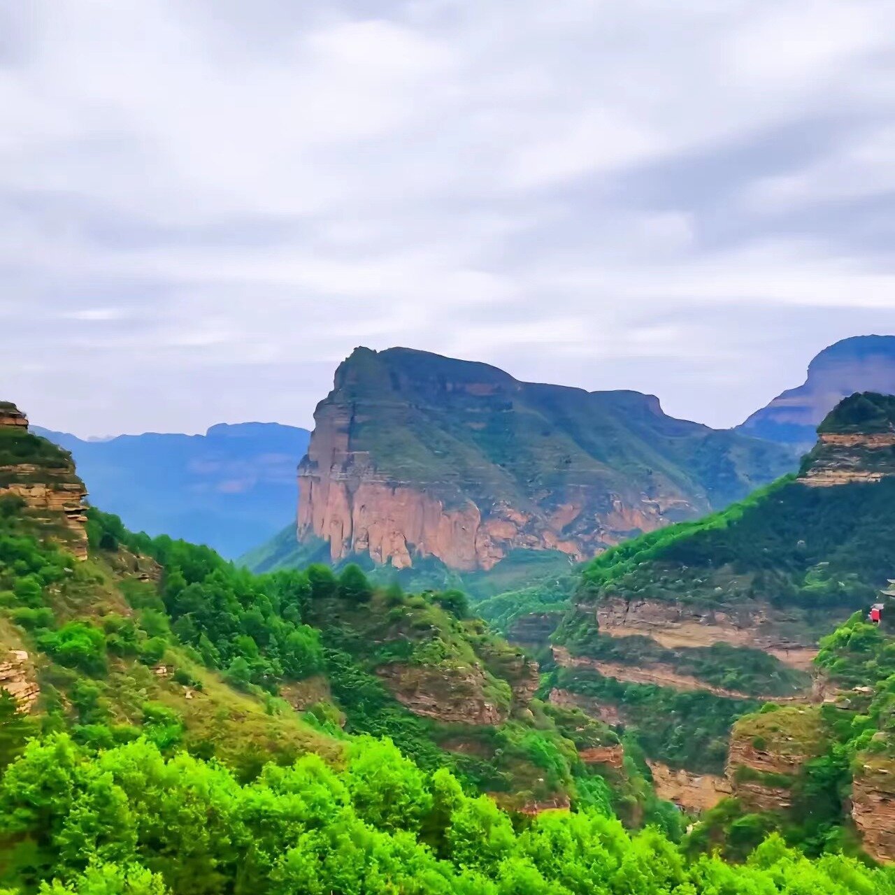 假期必打卡之地--七步沟景区 七步沟景区,位于河北省邯郸市武安活水乡