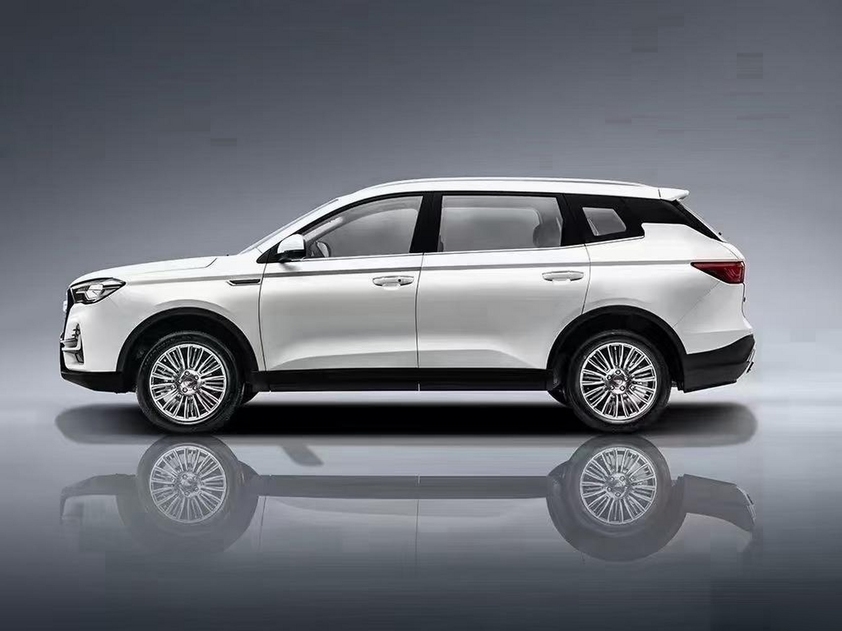 中国重汽u70 pro自动挡,指导价10.中国重汽u70 pro自动挡