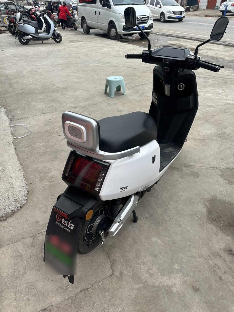 精品台铃臻远版大狮子,60伏32安电池,价格合适