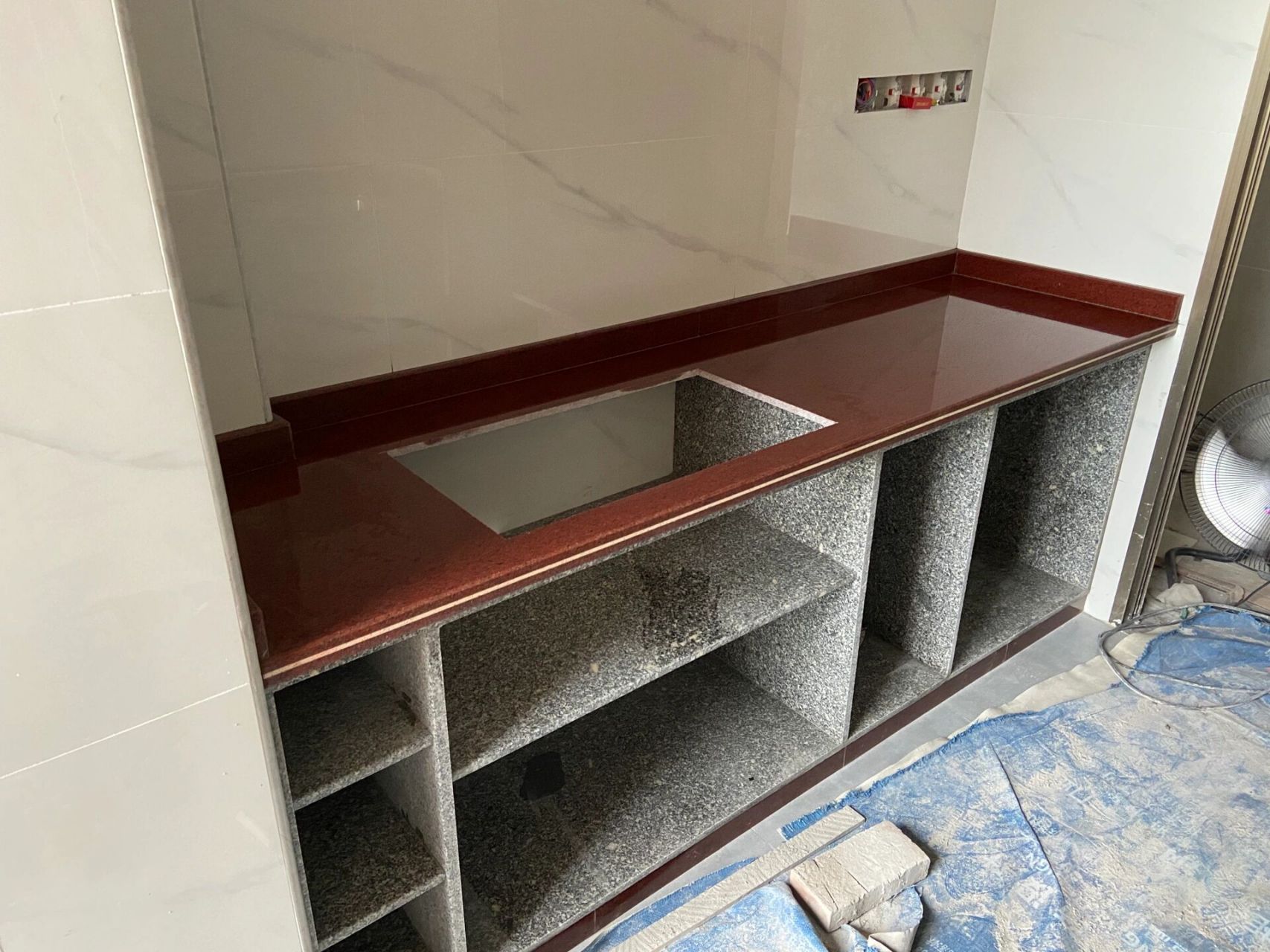 花岗岩 印度红 厨房橱柜 大理石 装修 进口花岗岩印度红,双层石板水泥