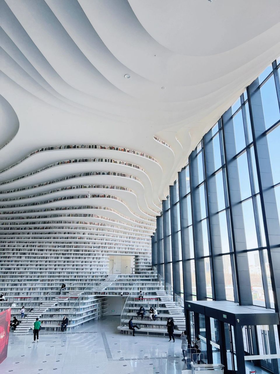 天津滨海图书馆 被种草更久,终于有机会来看看,图书馆设计特别,功能及