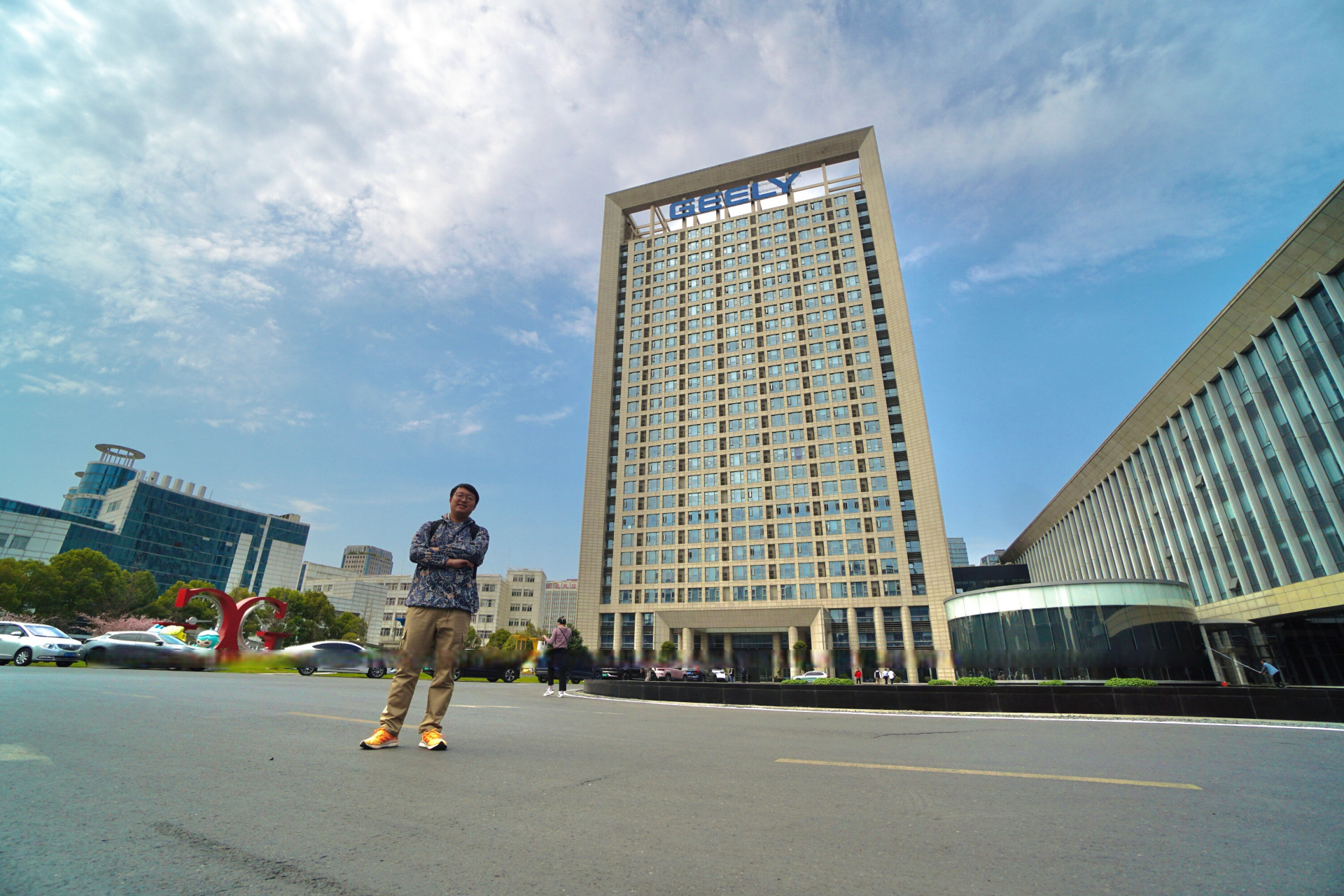 打卡吉利总部,中国车现在发展得真的太快了.