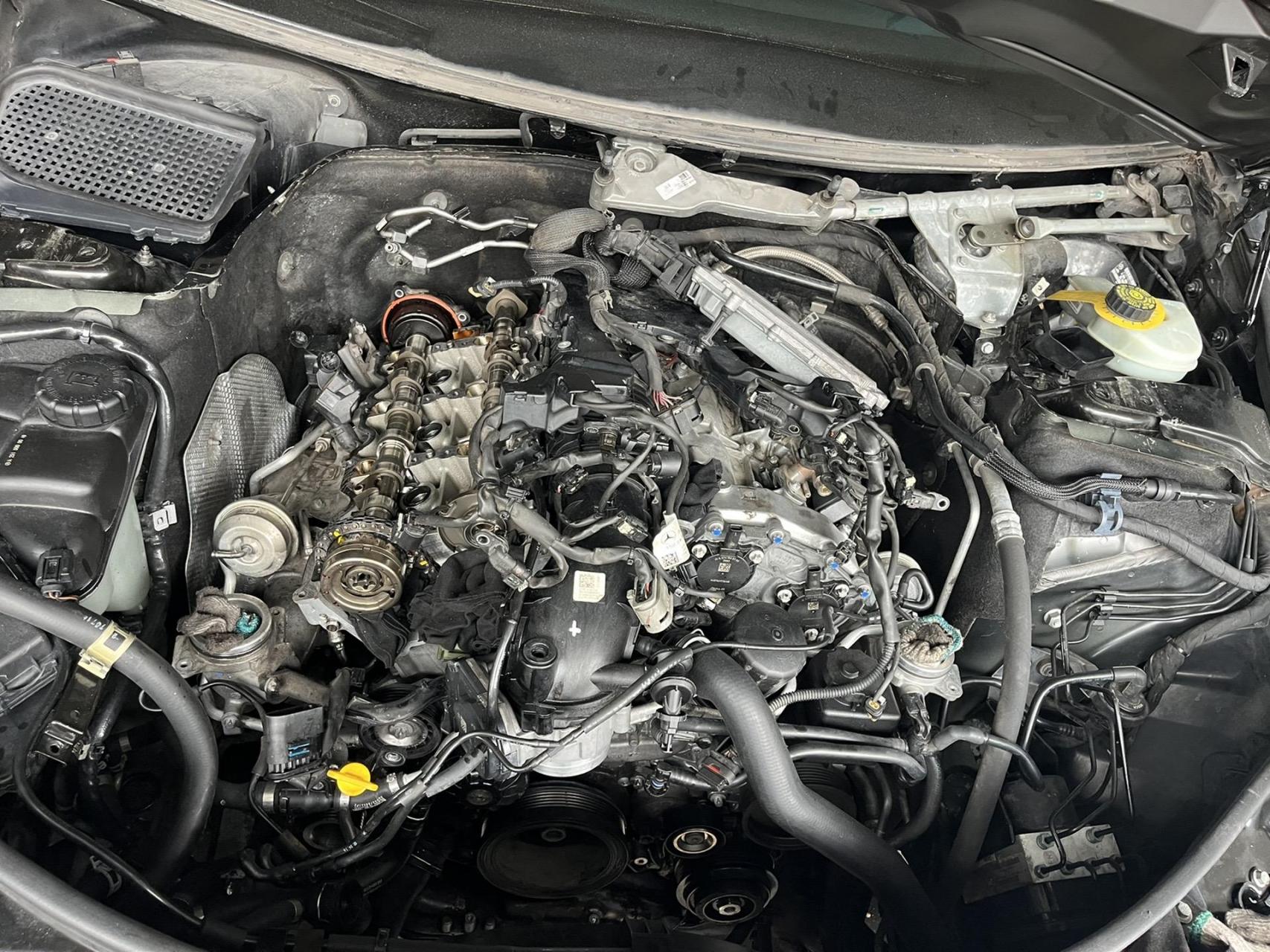 奔驰r320发动机异响.