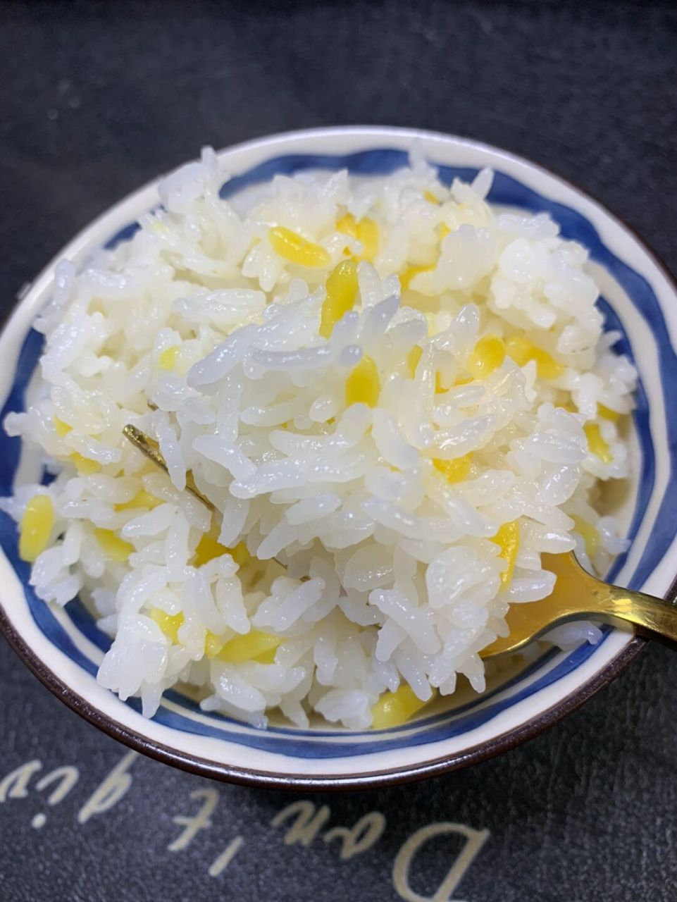 东北的二米饭做法分享给大家 东北二米饭做法 52 ,淘洗:淘洗1-2次