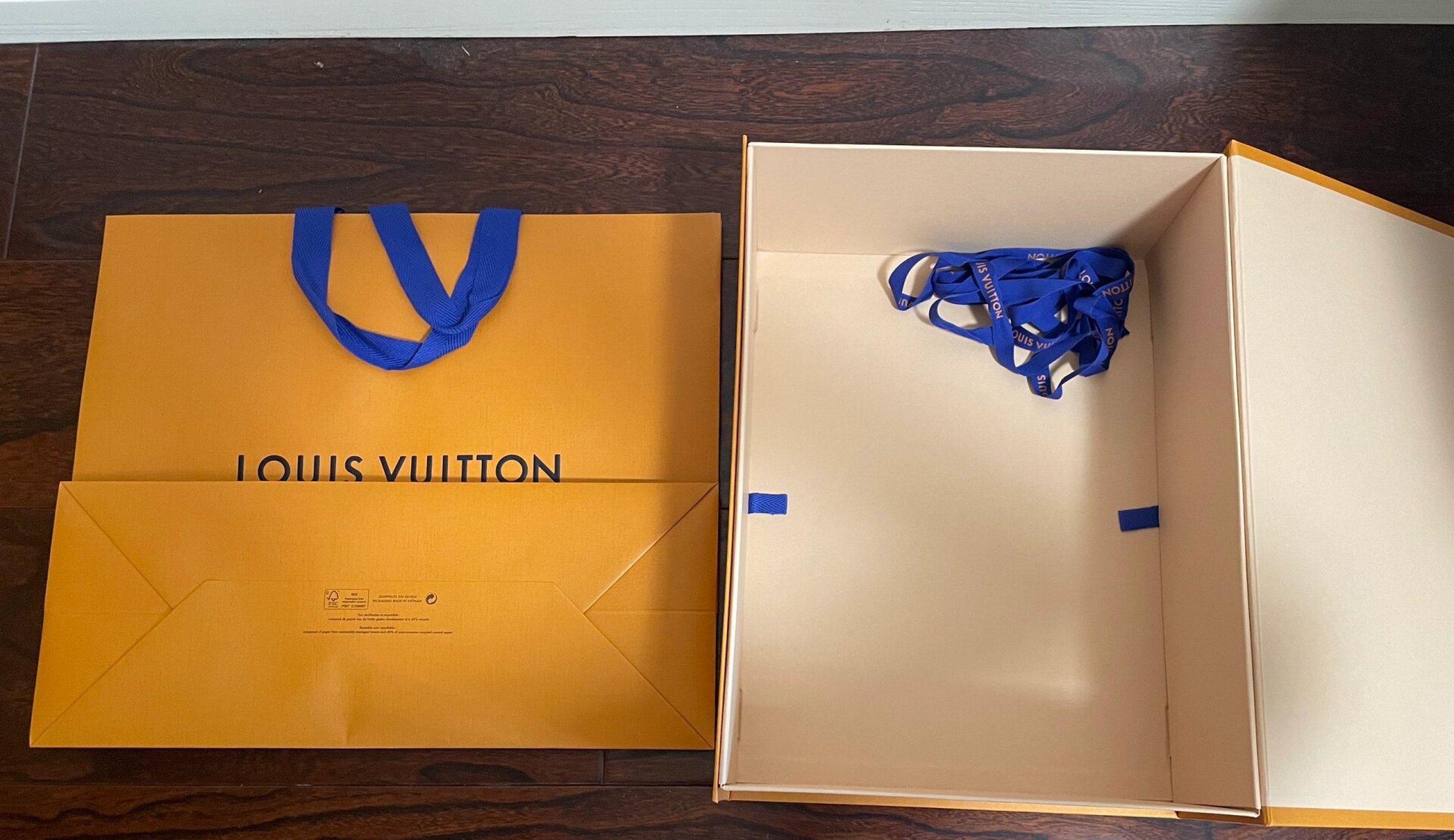 79转lv原包装盒 包装盒 礼袋 有没有需要的姐妹～装牛角包的 翻盖