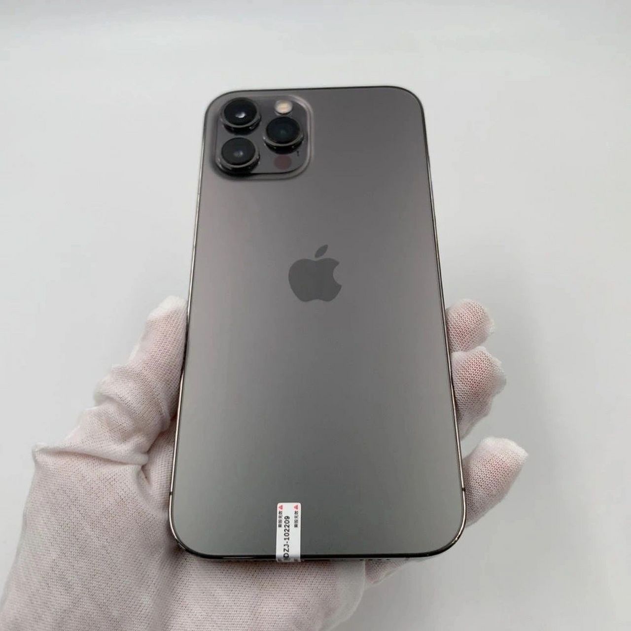 出售9成新12promax 512g 型号:9新 iphone 12 pro max 石墨色 参数