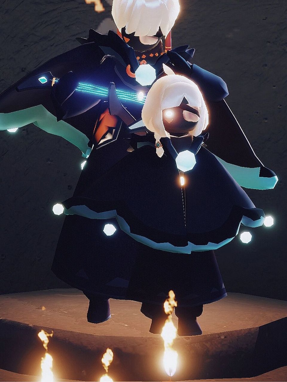 在光遇 冬天最喜欢的几套穿搭     16615组:音韵季紫绒斗篷,白