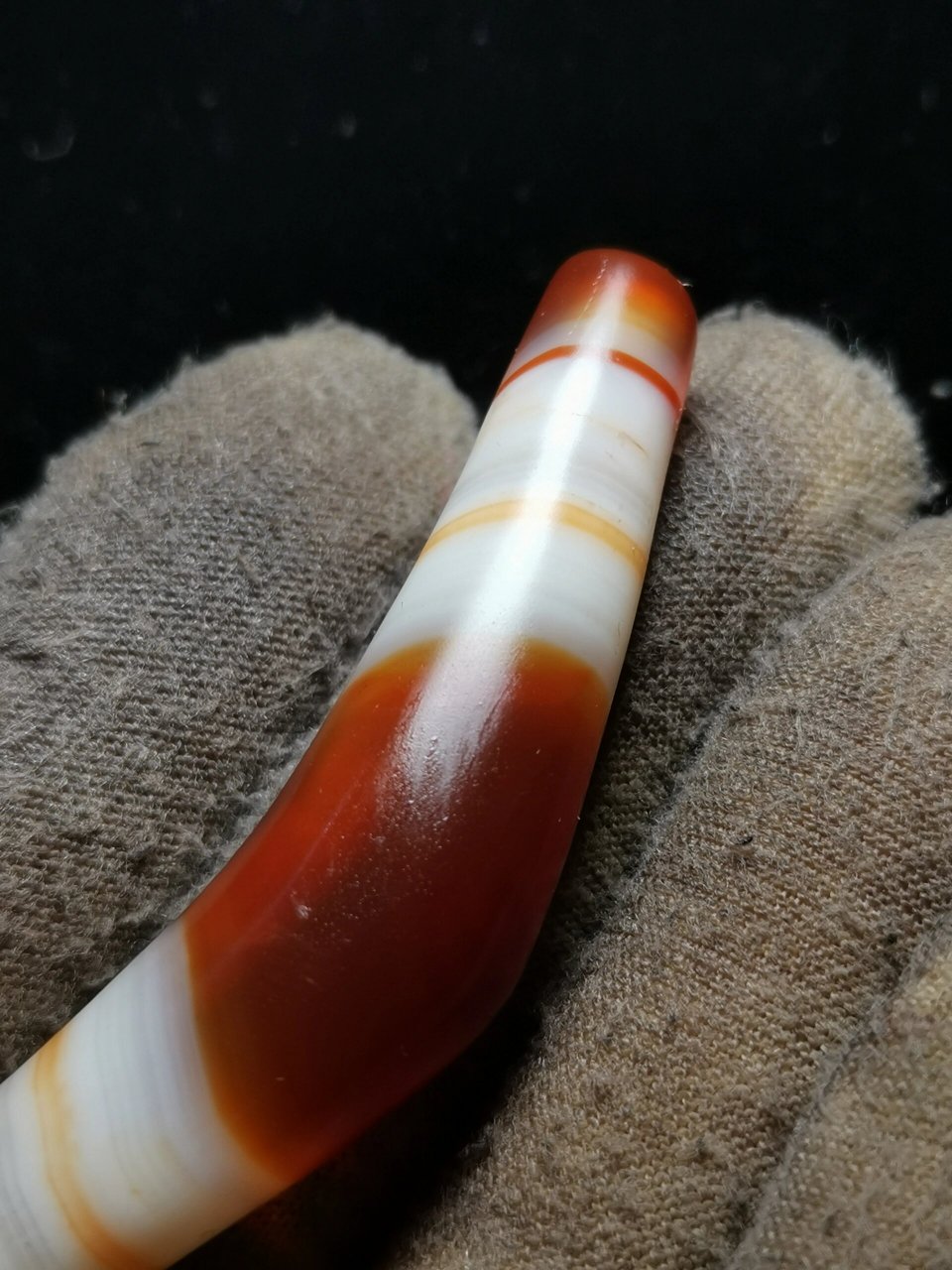 藏地收货,一枚缠丝玛瑙牛角天珠,光气一流 藏地收货,一枚缠丝玛瑙牛角