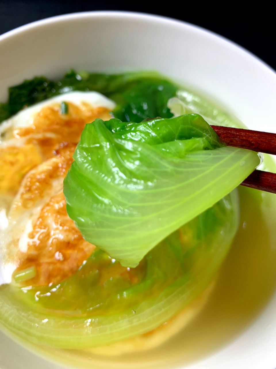 减脂期的姐妹都来做这个生菜鸡蛋汤吧! .