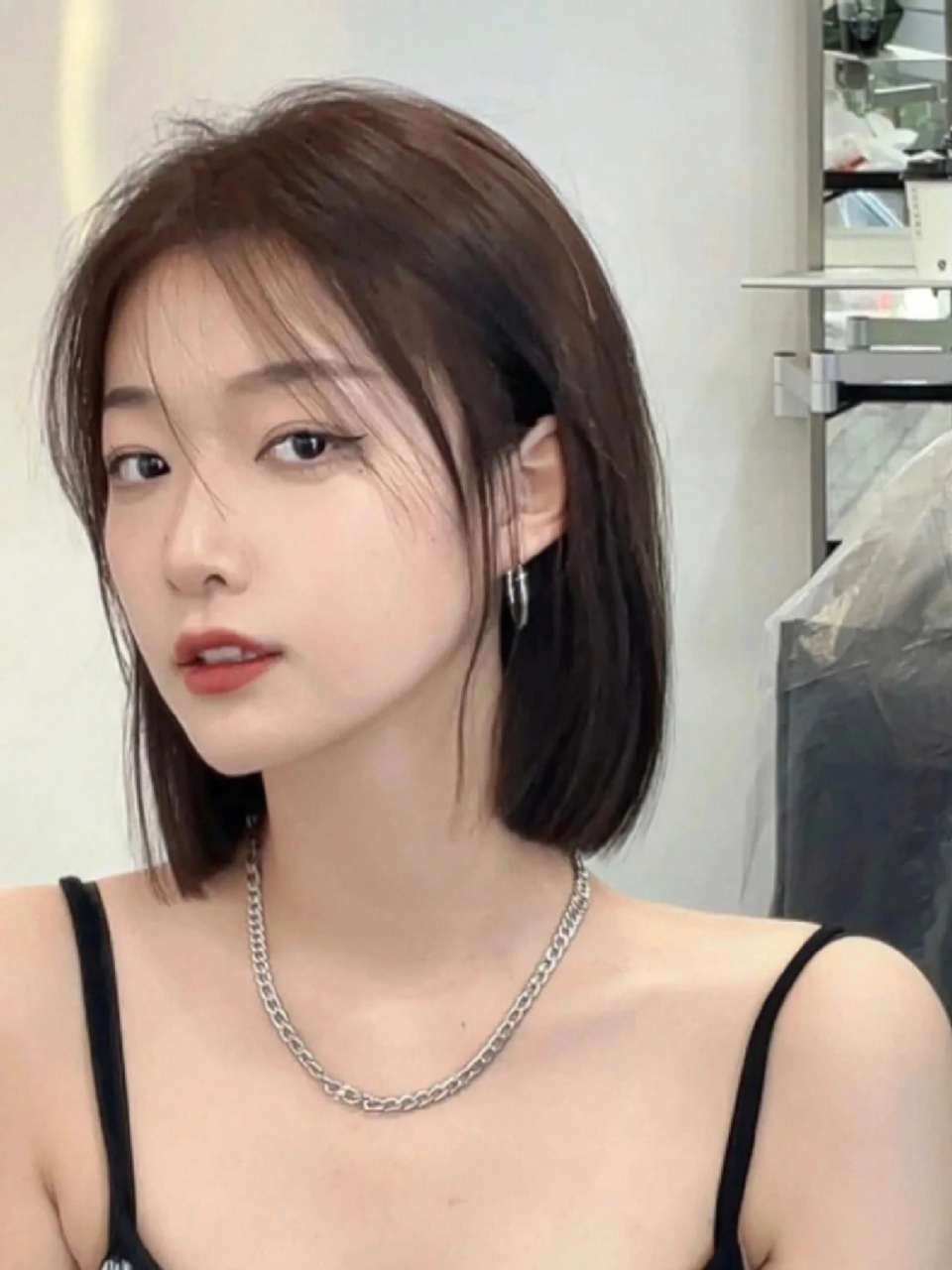 2023流行短发推荐,大热一刀切 谁剪谁好看的 2023流行短发推荐,大热