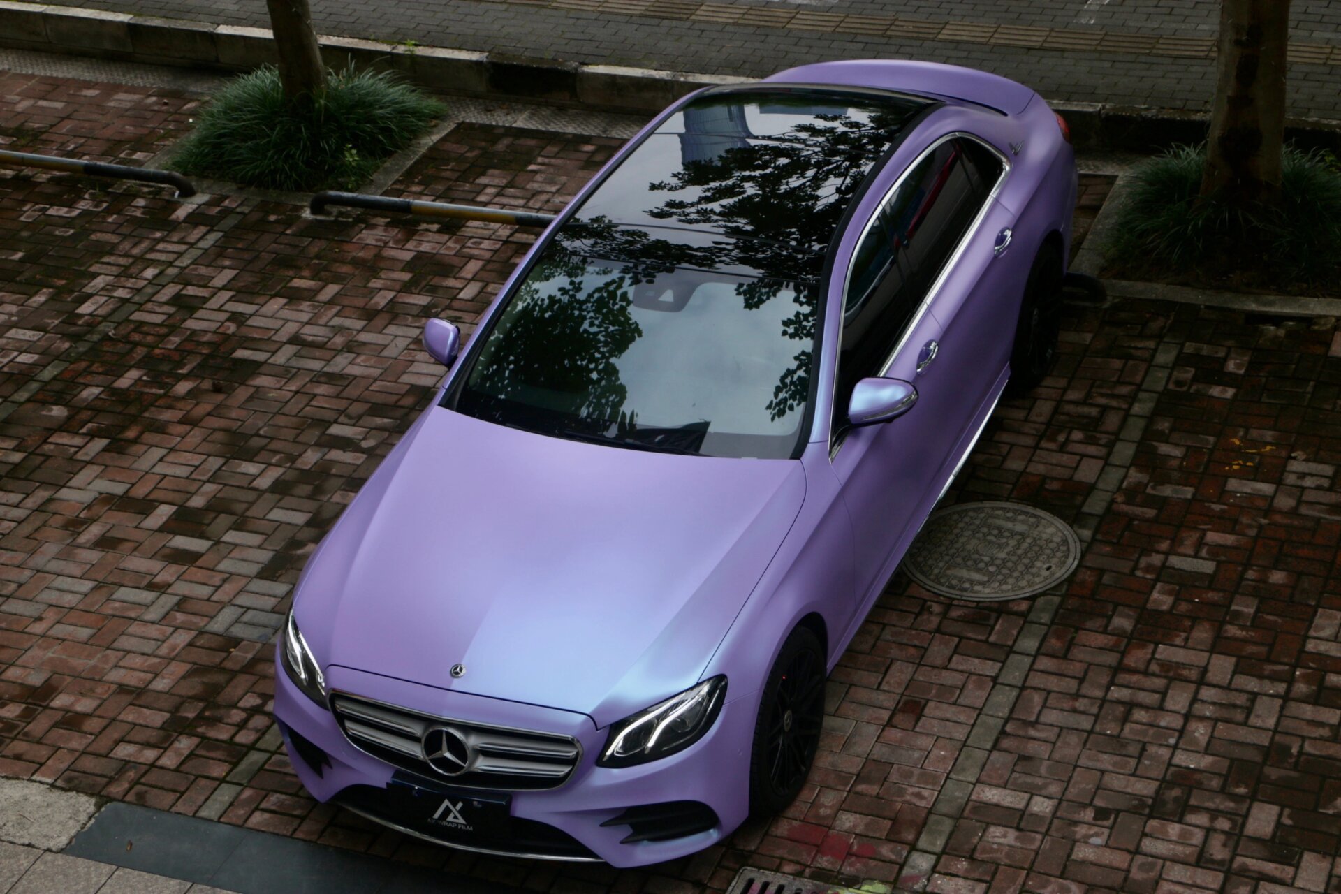 南宁ax 奔驰e 陶瓷冰川蓝 南宁ax旗舰店 极电车工坊 奔驰e300l pet