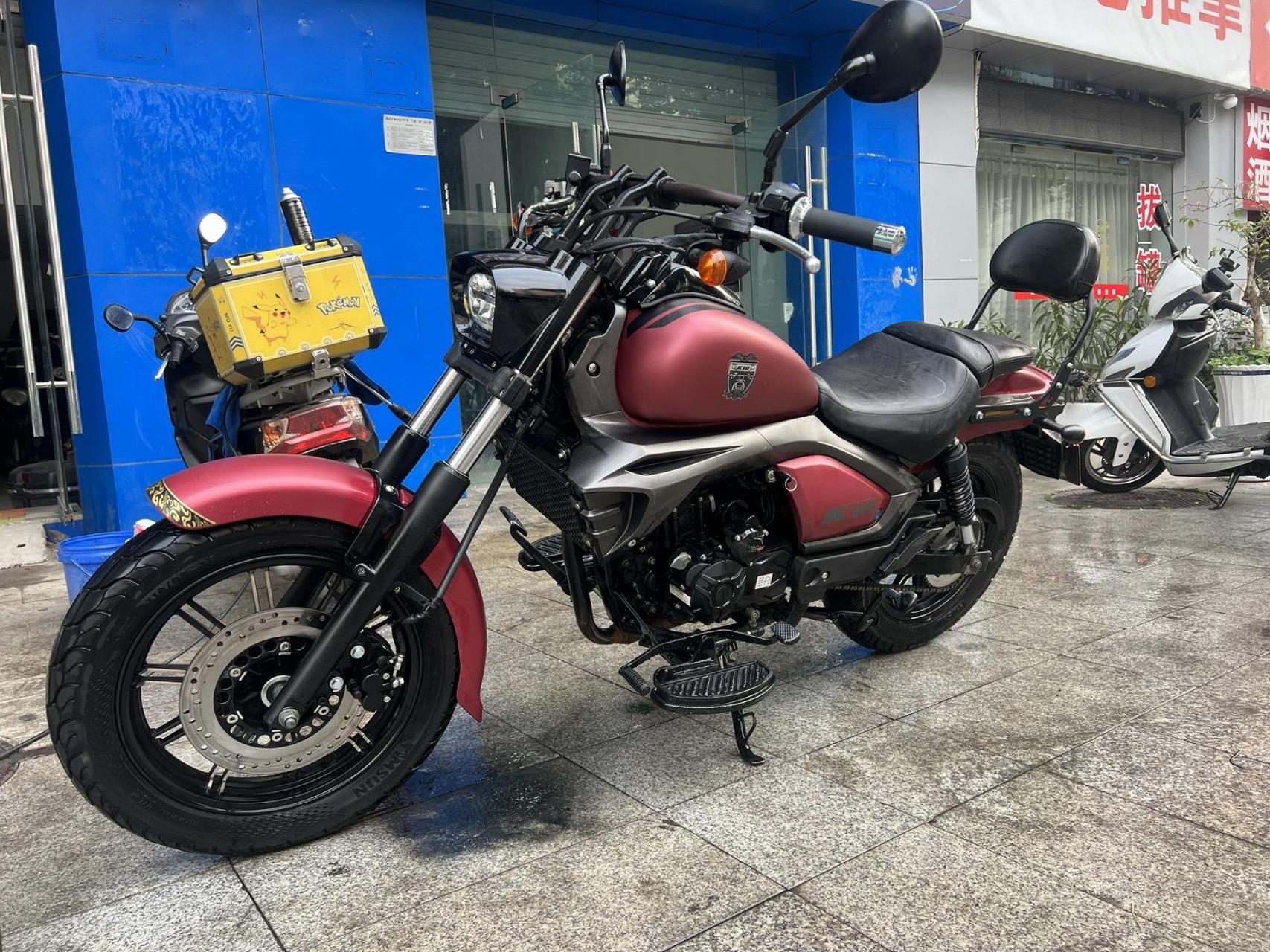 力帆k19一台水冷电喷150cc,21年5月的车安全行驶18000km,全车精品一手
