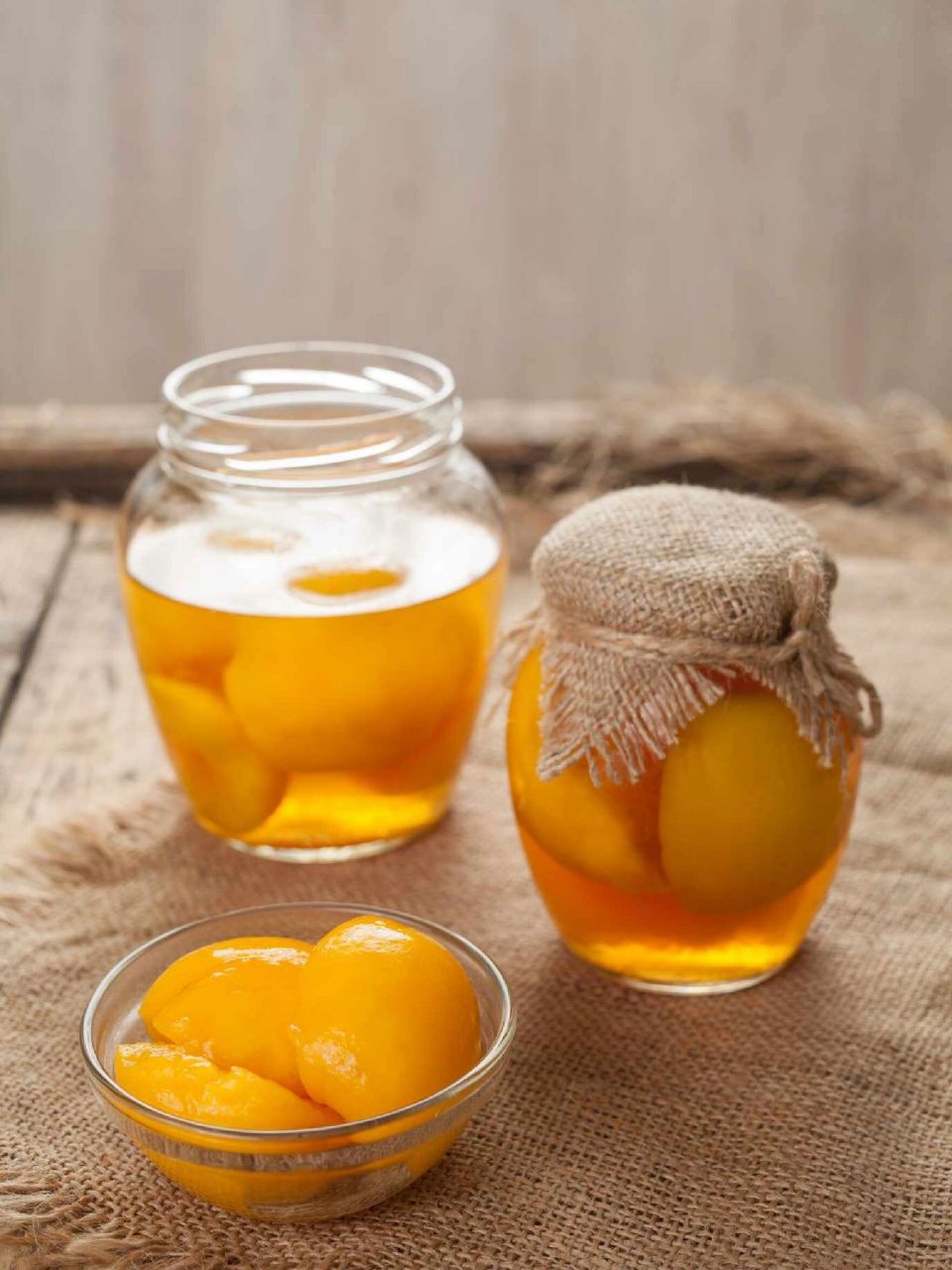 手工腌制桃子 |专业西式水果腌制技法99 制作腌桃子的历史至少可以