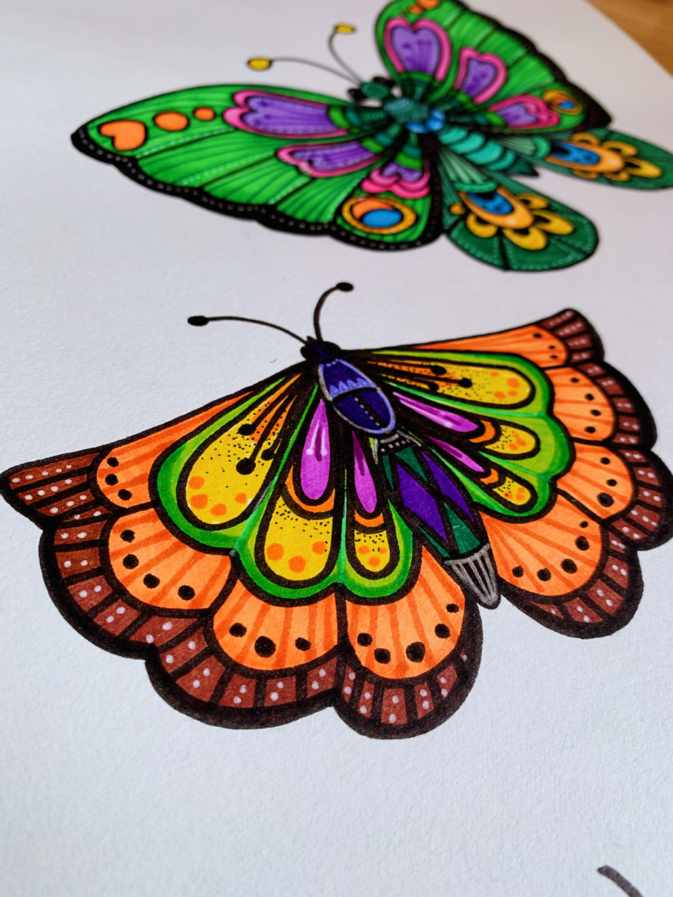 儿童绘画基础教程—《彩色蝴蝶》 纷飞的蝴蝶就像缤纷的落叶 载满思念