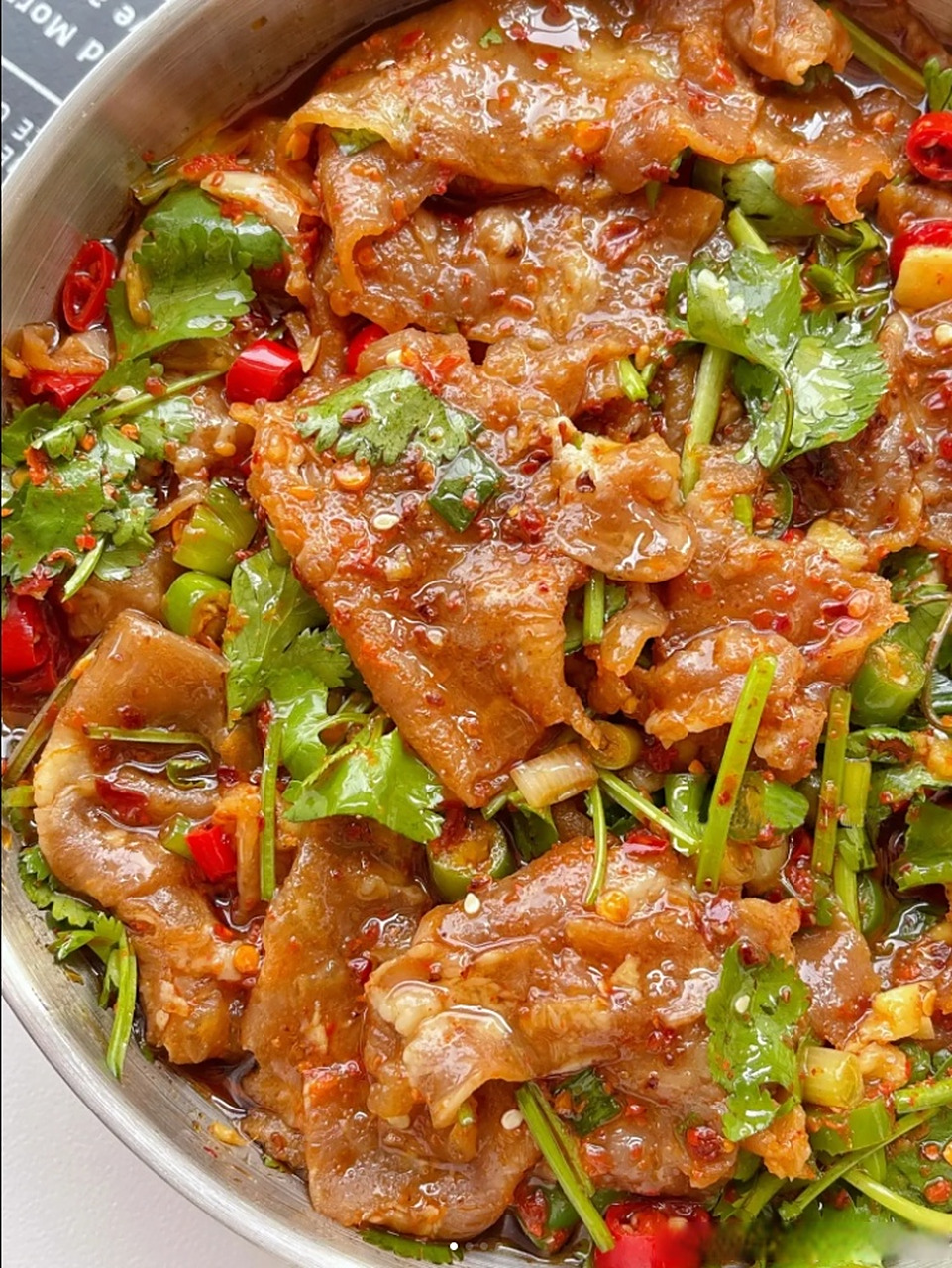 美食每天多一点,烦恼每天少一点,香菜肥牛卷简单好吃,懒人冲~ 肥牛