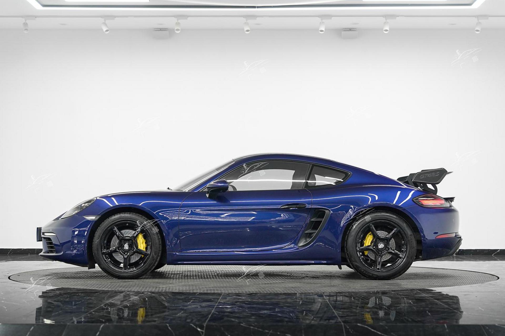 保时捷718升级gt4 rs碳纤维尾翼,你们期待的又酷有帅的大尾翼来啦99