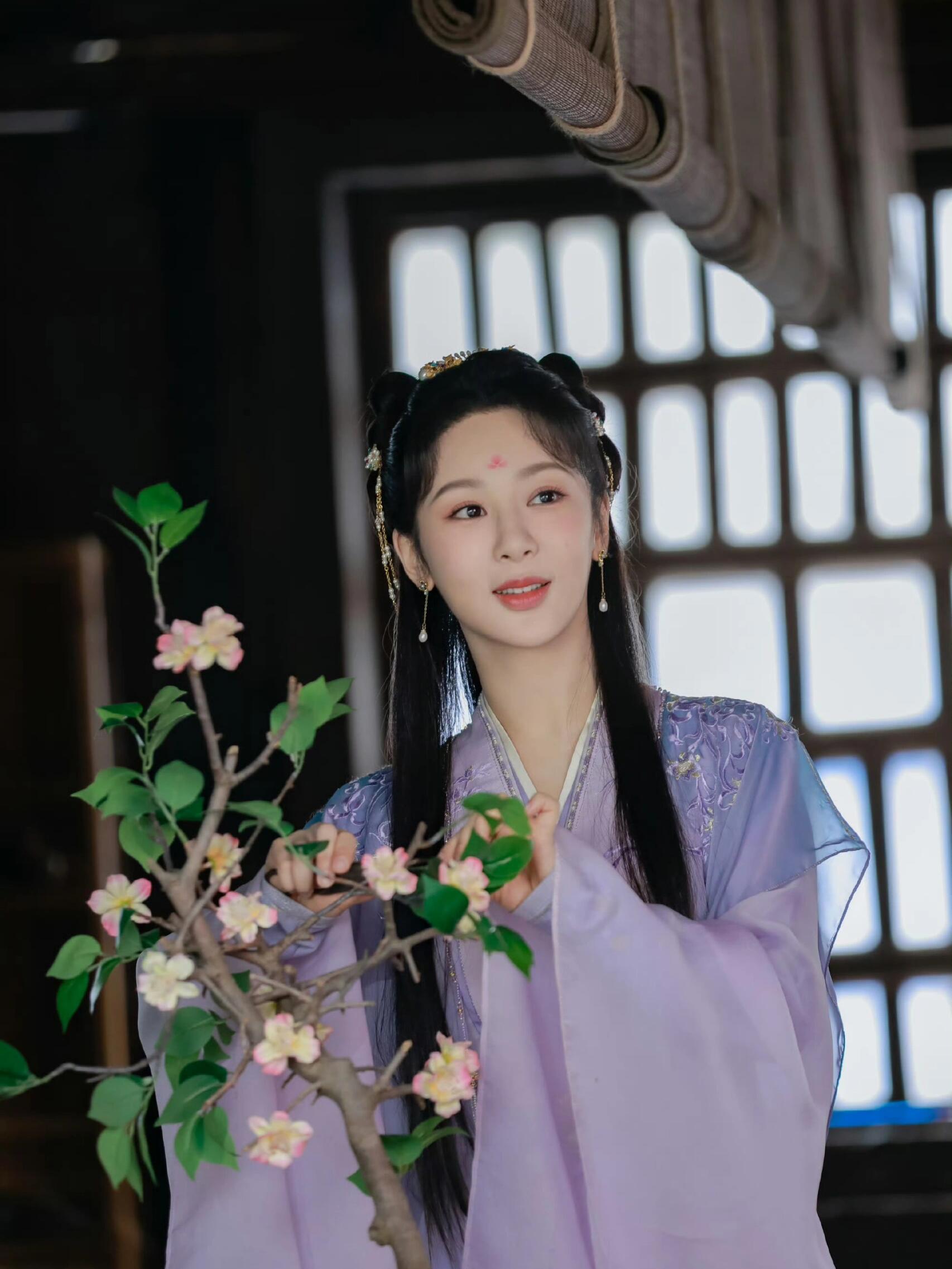 杨紫小夭这套紫色妆造真的好美!#长相思第二季##杨紫小夭##杨紫