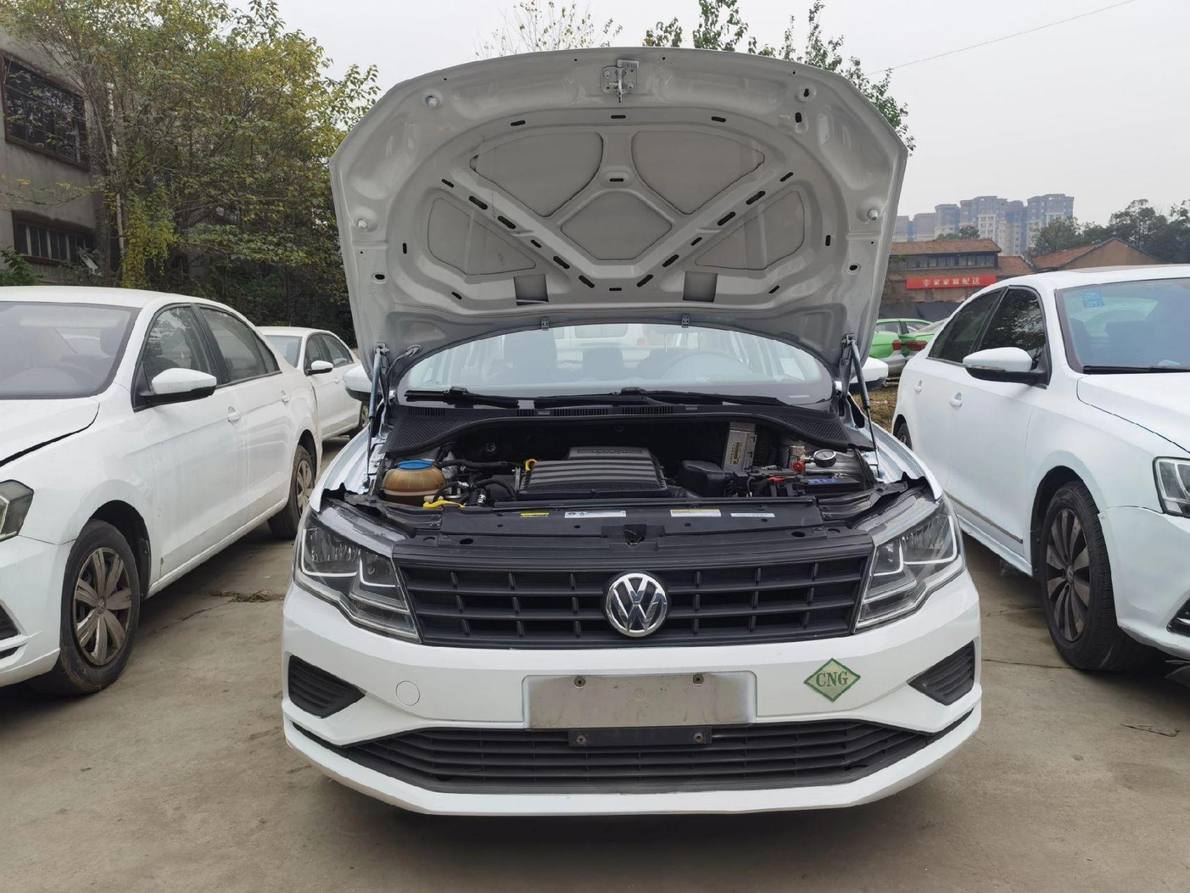 最新到店19年6月半自动原厂油气两用捷达代步车