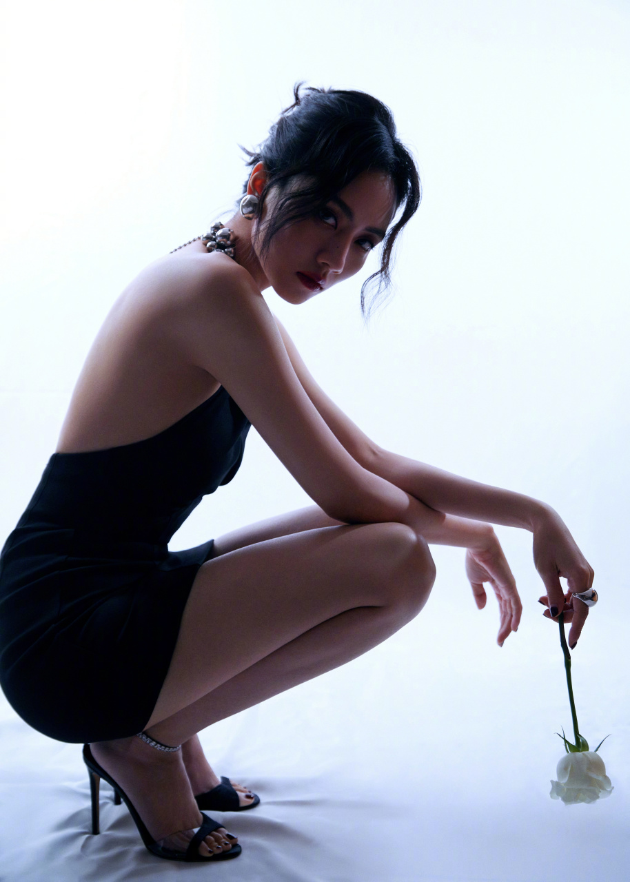 刘惜君美腿系列写真组图