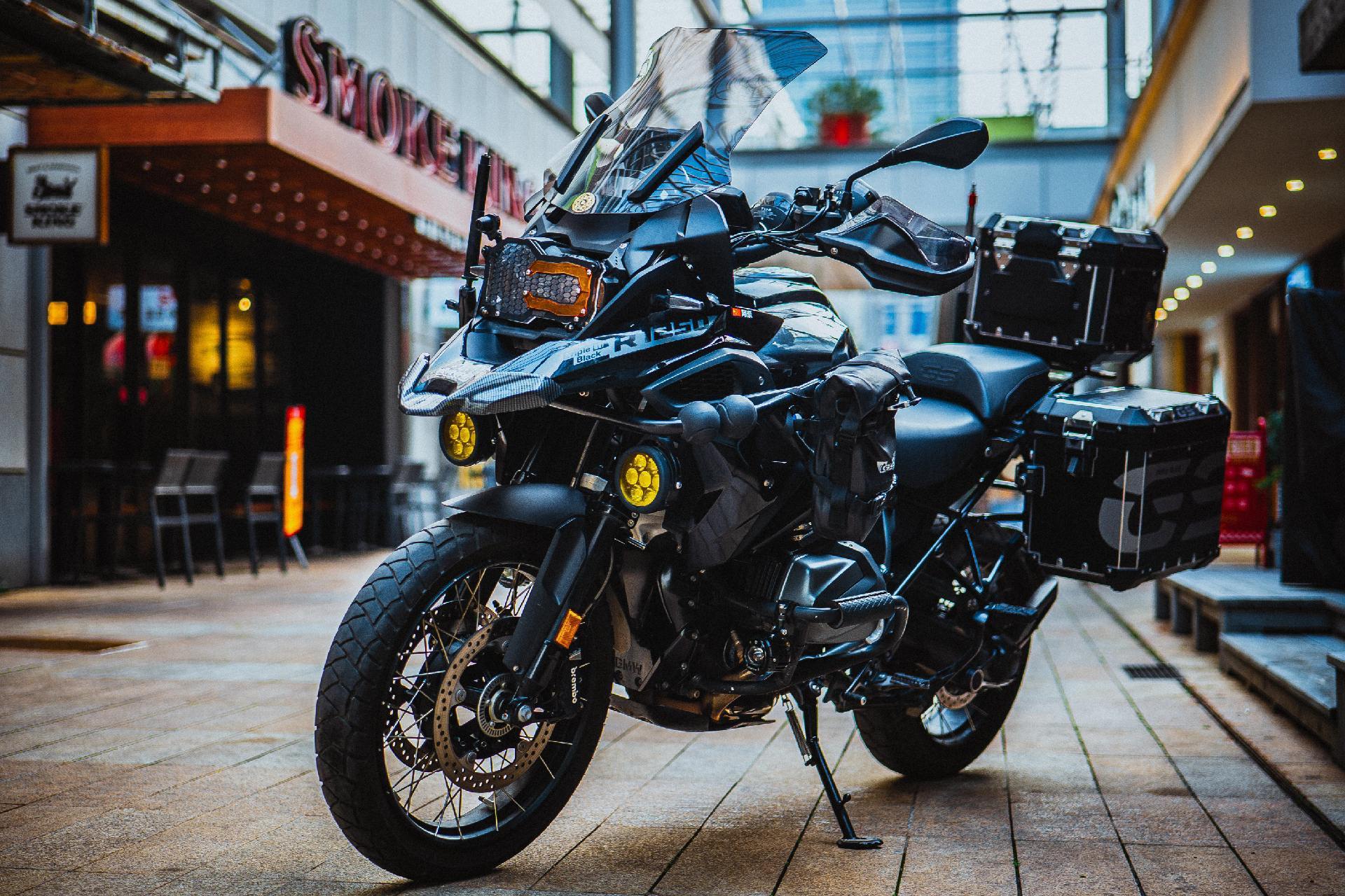 宝马水鸟黑武士.生活要有调性,是你心中的bmw1250gs黑武士吗?