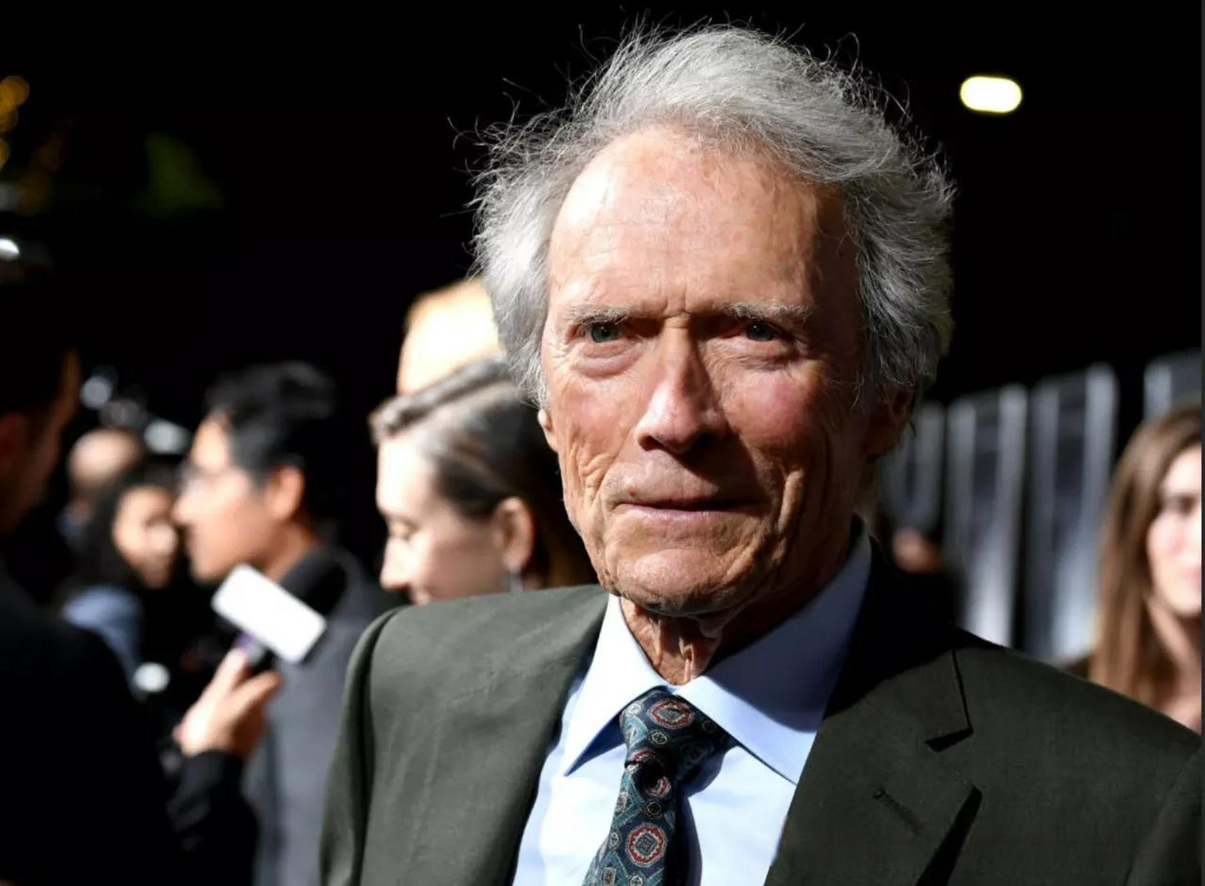 美国著名导演克林特·伊斯特伍德今年93岁了,最新消息他将执导的《二