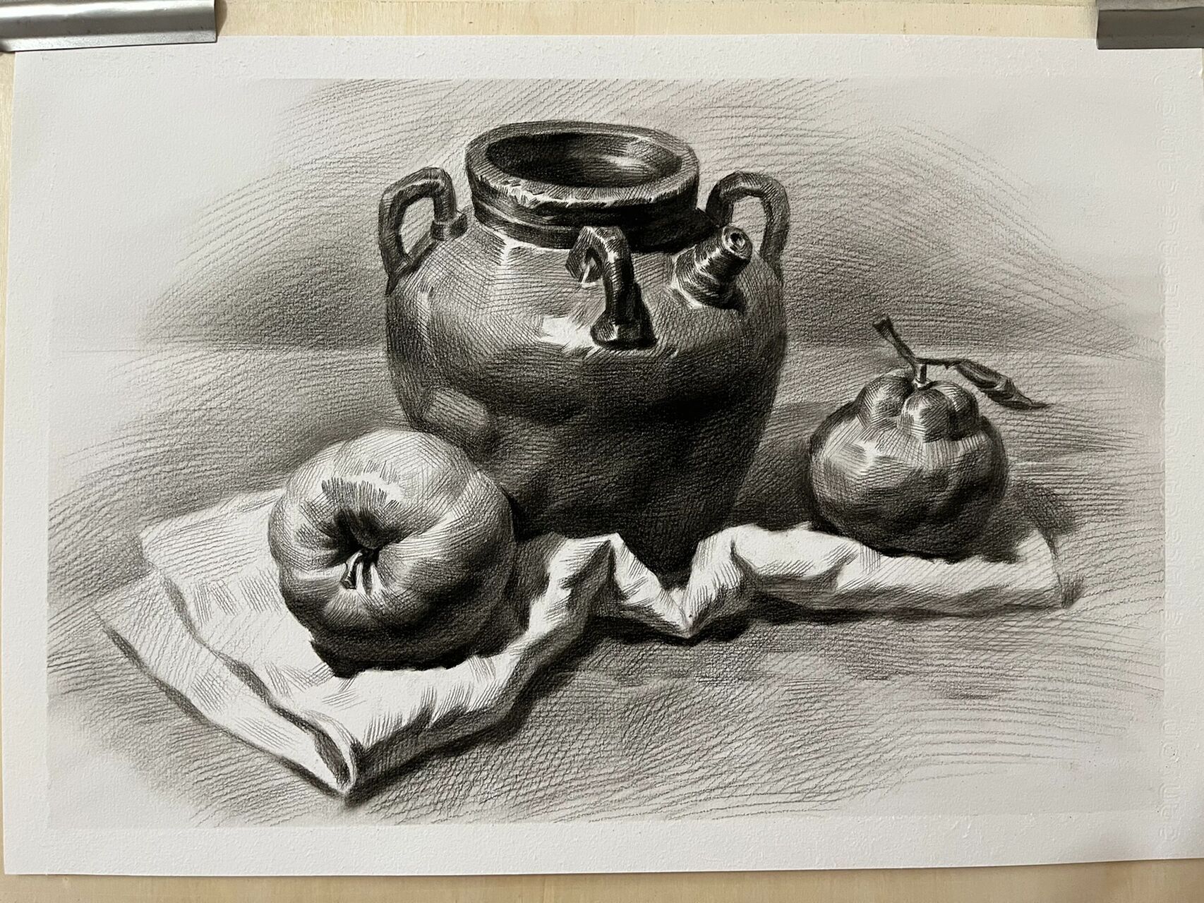 素描静物陶罐组合步骤图 素描‖静物组合‖陶罐‖苹果丑橘‖步骤图