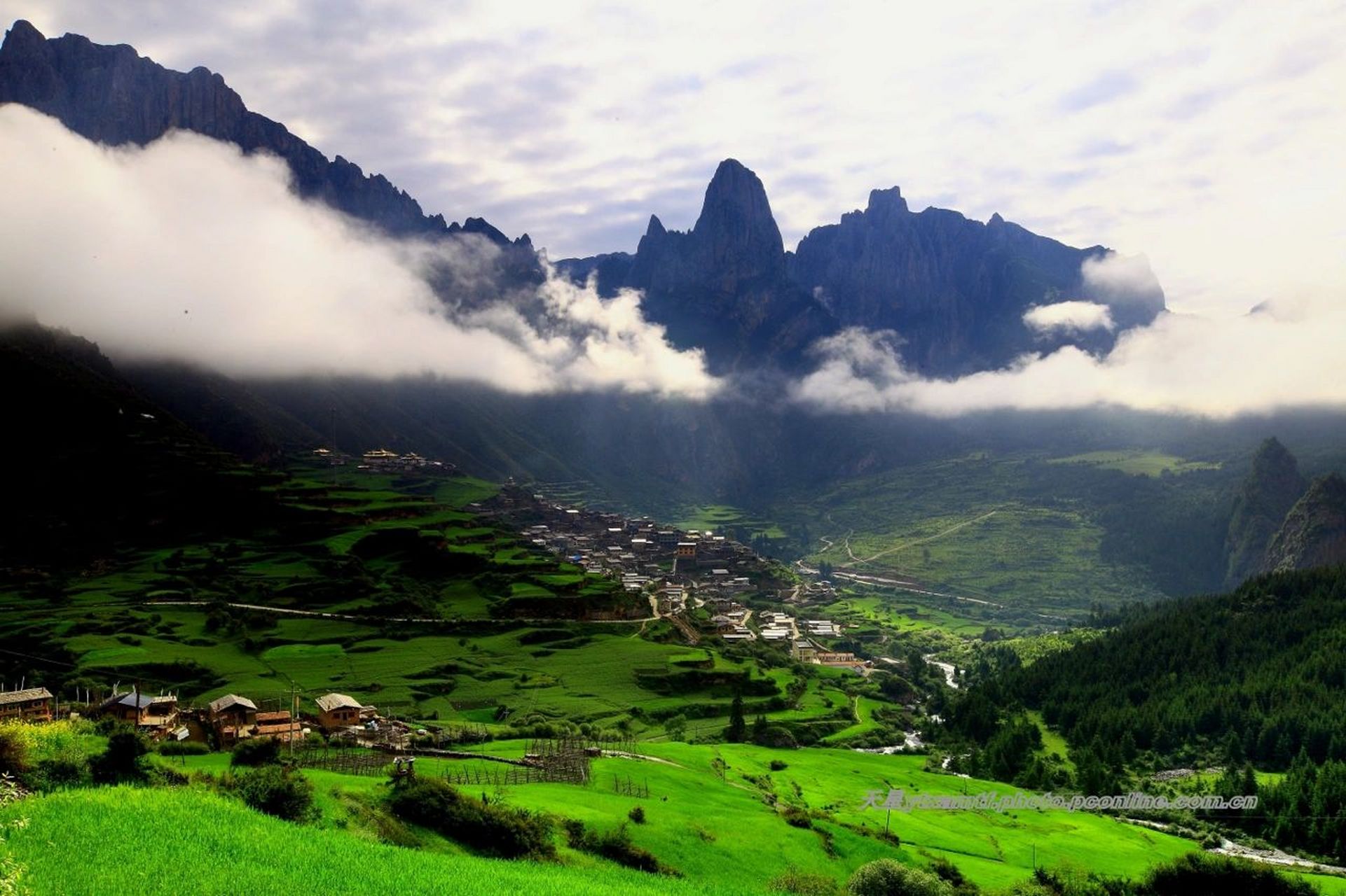 甘南迭部|扎尕那,解锁人间仙境 9898扎尕那,位于甘肃省迭部县,因