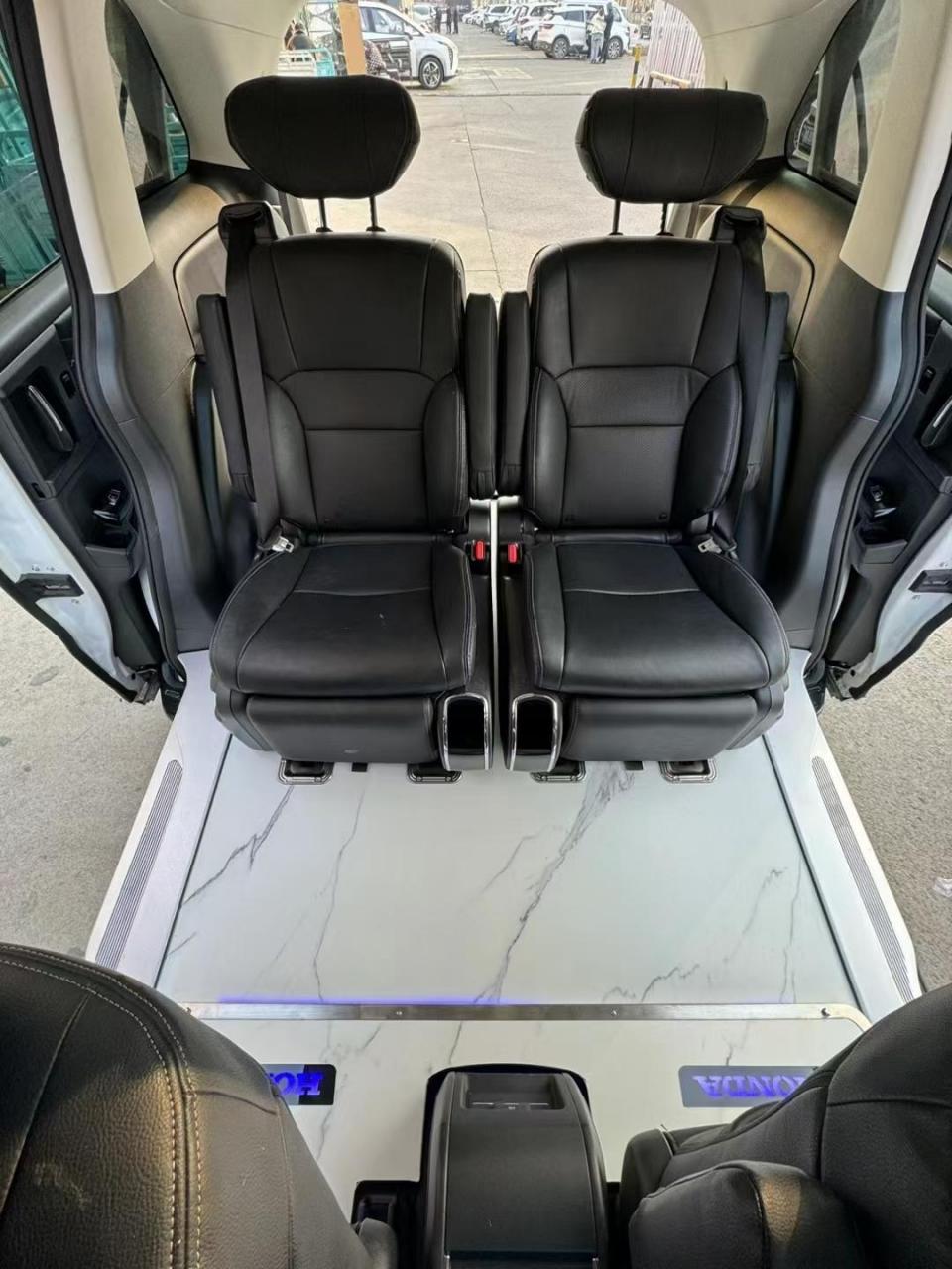 本田艾力绅/奥德赛,铝合金带灯迎宾踏板,商务车改装迎宾踏板生产工厂