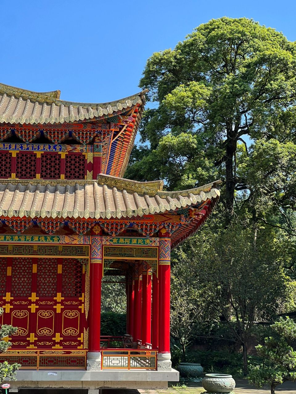梦回大唐的古风寺庙|隐秘在彭州的三圣寺 三圣寺建筑,佛像,白塔,鎏铜