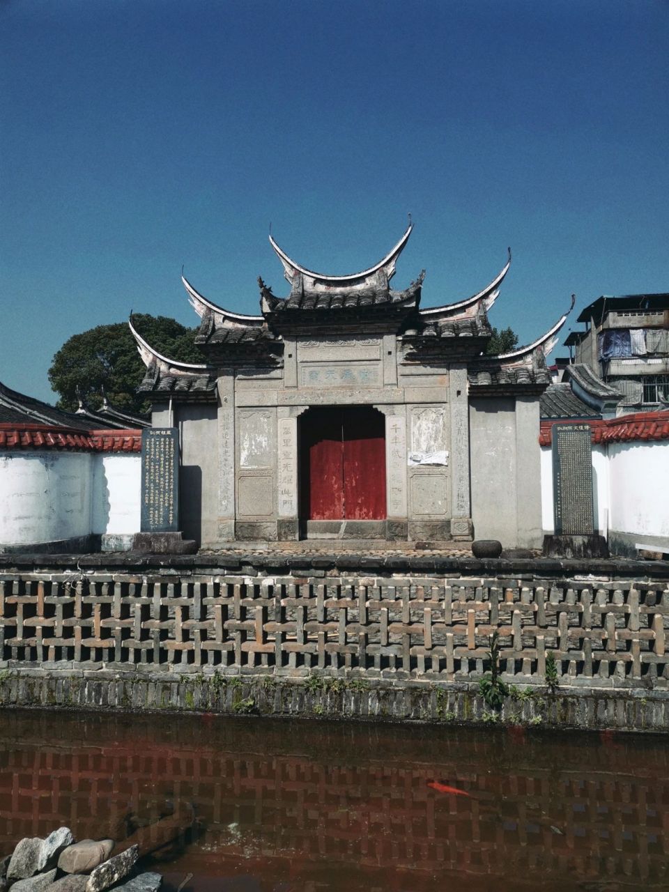 永安,贡川古镇 贡川,古名"贡堡", 城堡式古镇贡川镇历史悠久, 史书上