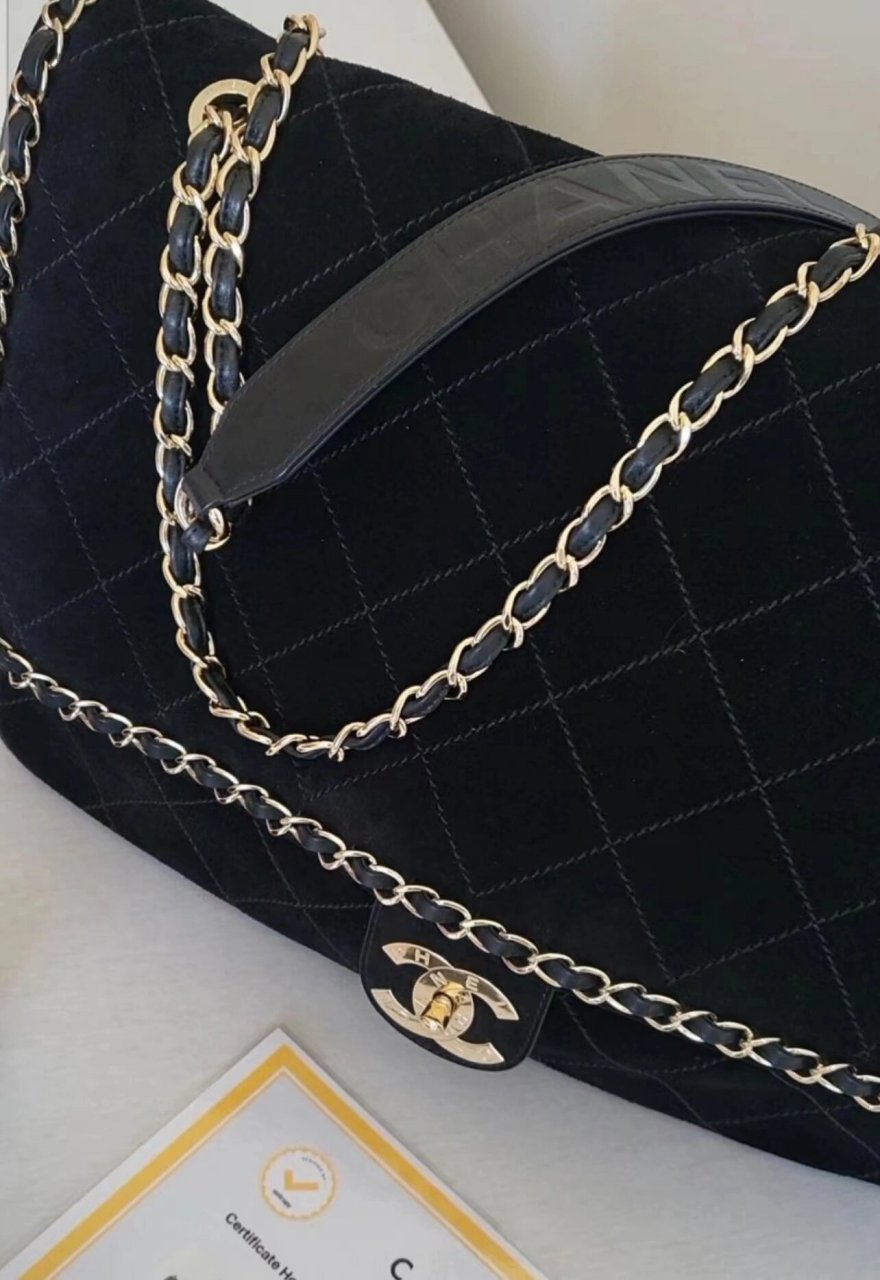 出一只chanel香奈儿xxl菲董机场包 chanel pharrell联名cf超大机场包