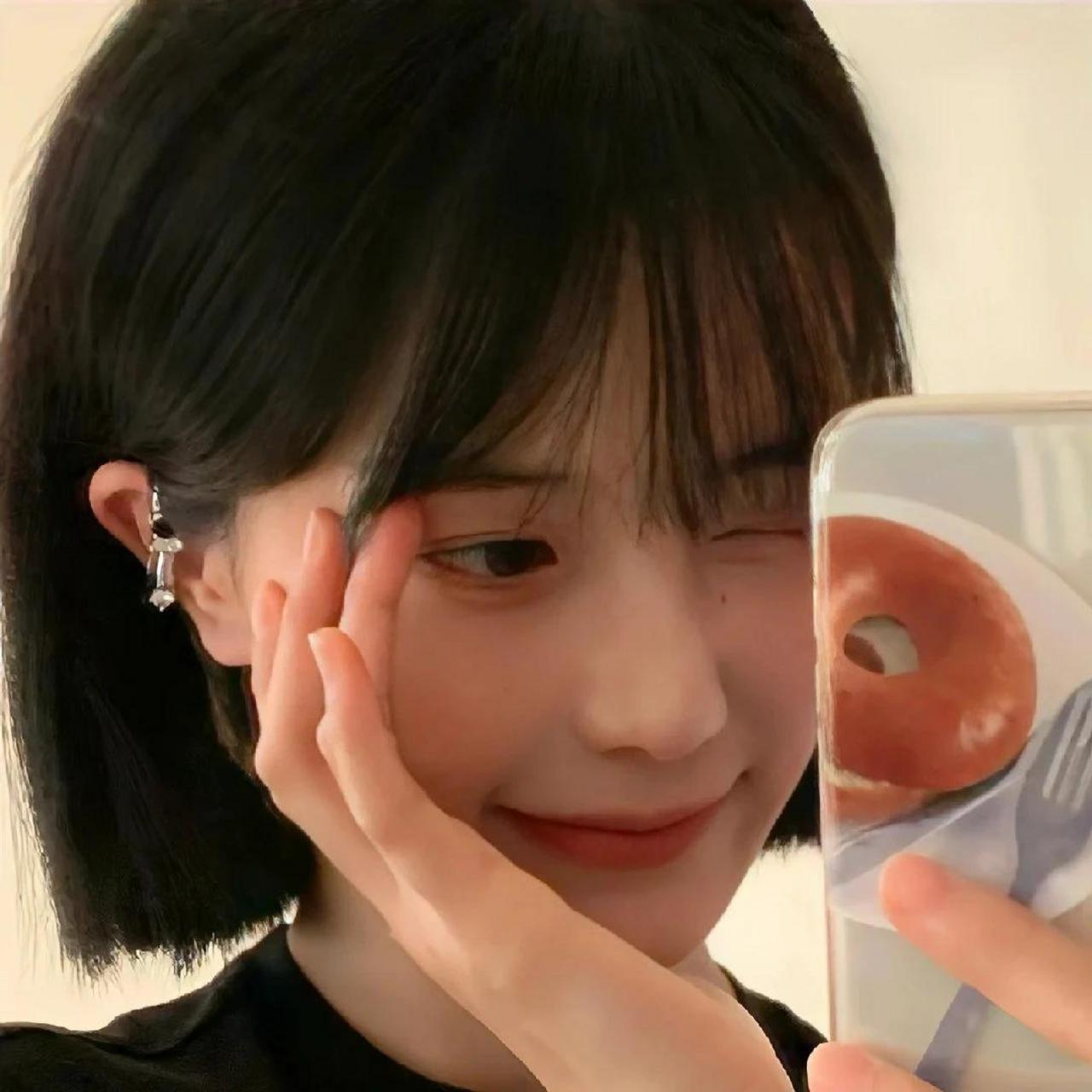 一期好看短发女生头像 微信头像女生