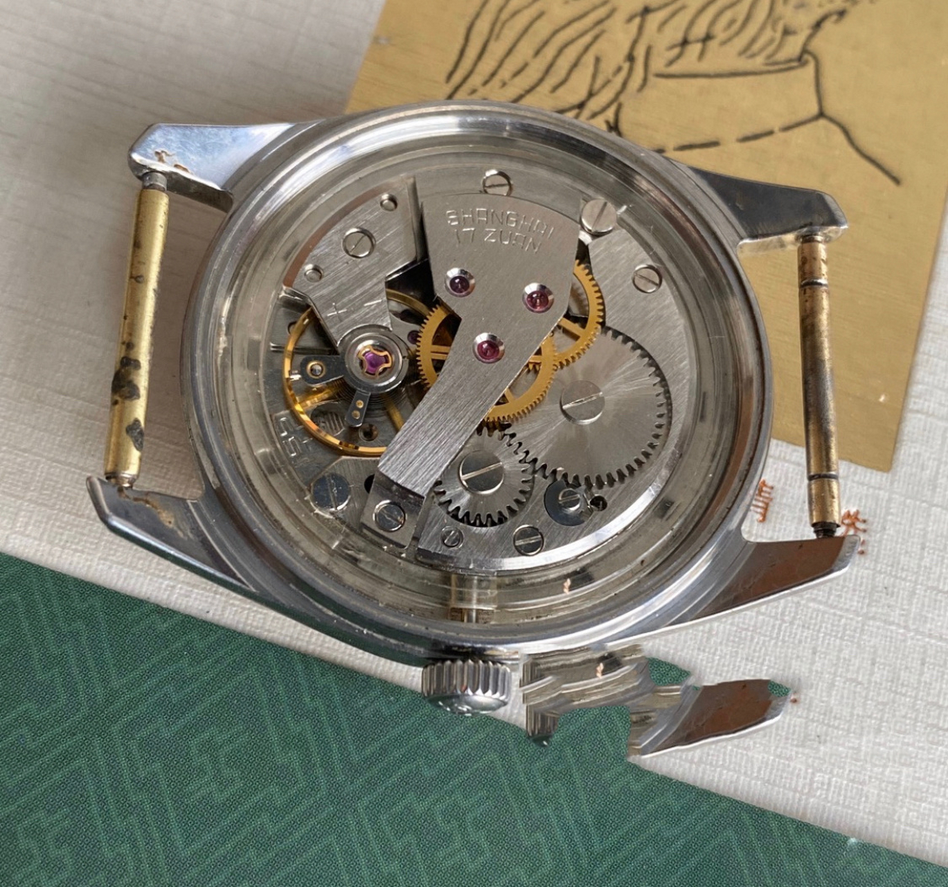 老上海手表ss1型机芯简介 ss1型机芯是上海581/611机芯的升级版 上海