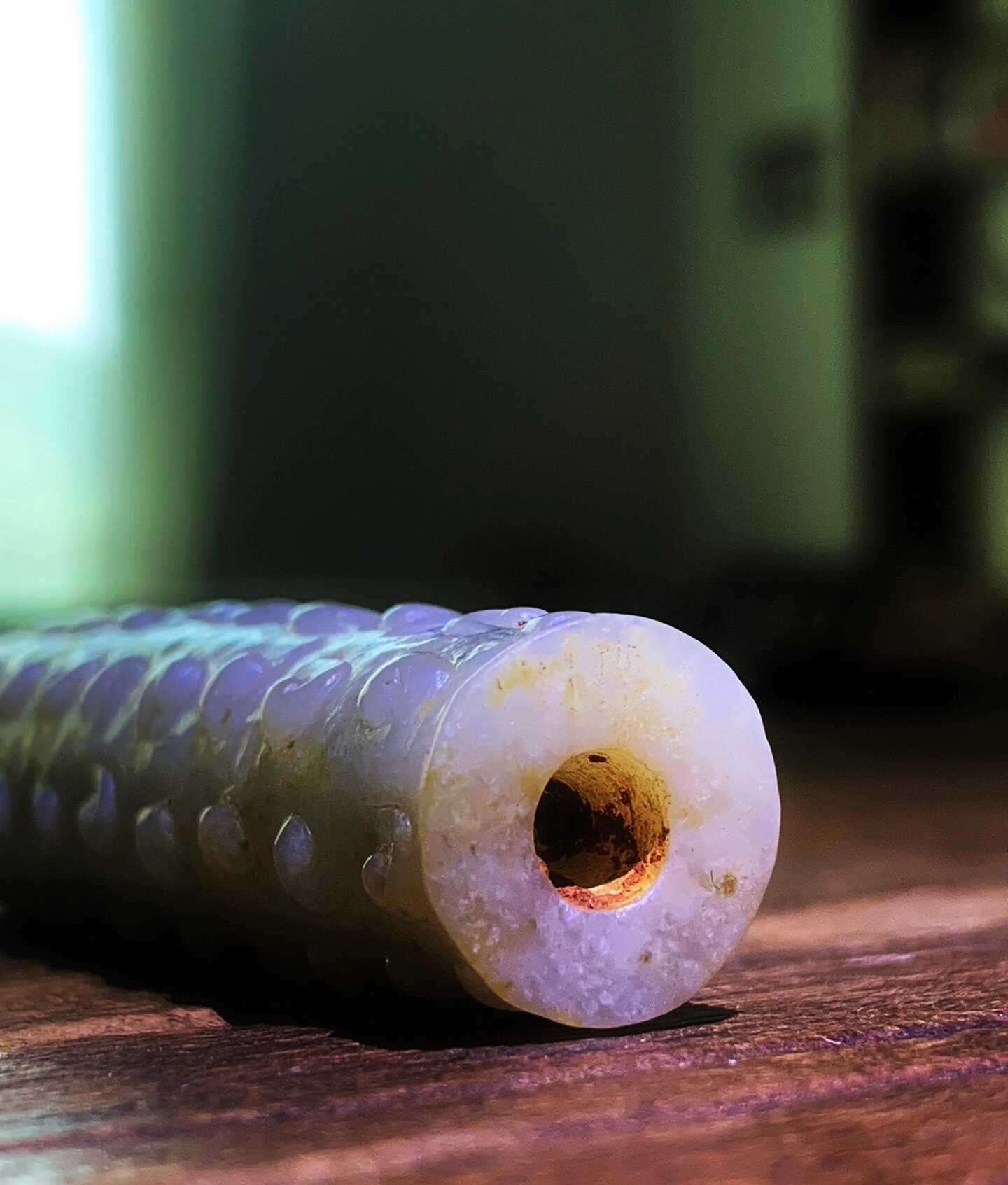 战国谷纹玉勒子 战国和田白玉谷纹玉勒子 谷纹玉勒,和田白玉质,器形规