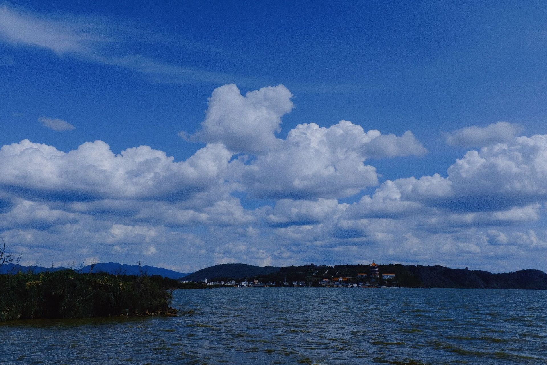 昆明捞渔河湿地公园游玩攻略98 捞鱼河湿地公园位于昆明市呈贡区