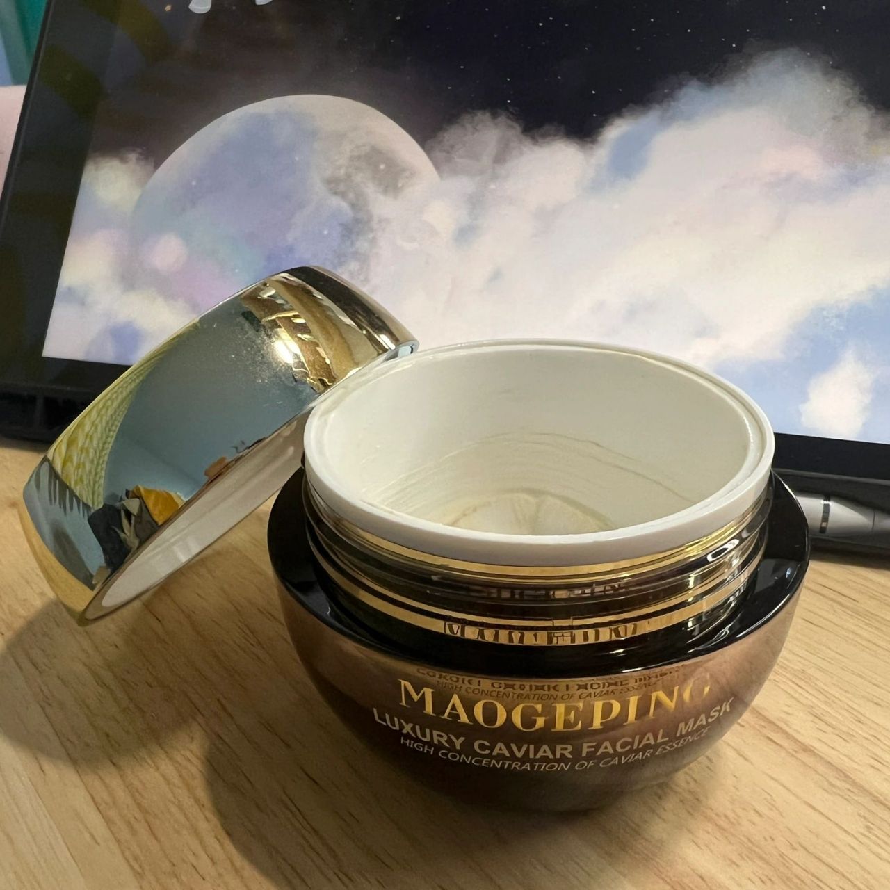 毛戈平鱼子酱面膜说说真实感受 鱼子酱面膜用完一罐了,可以说说真实的