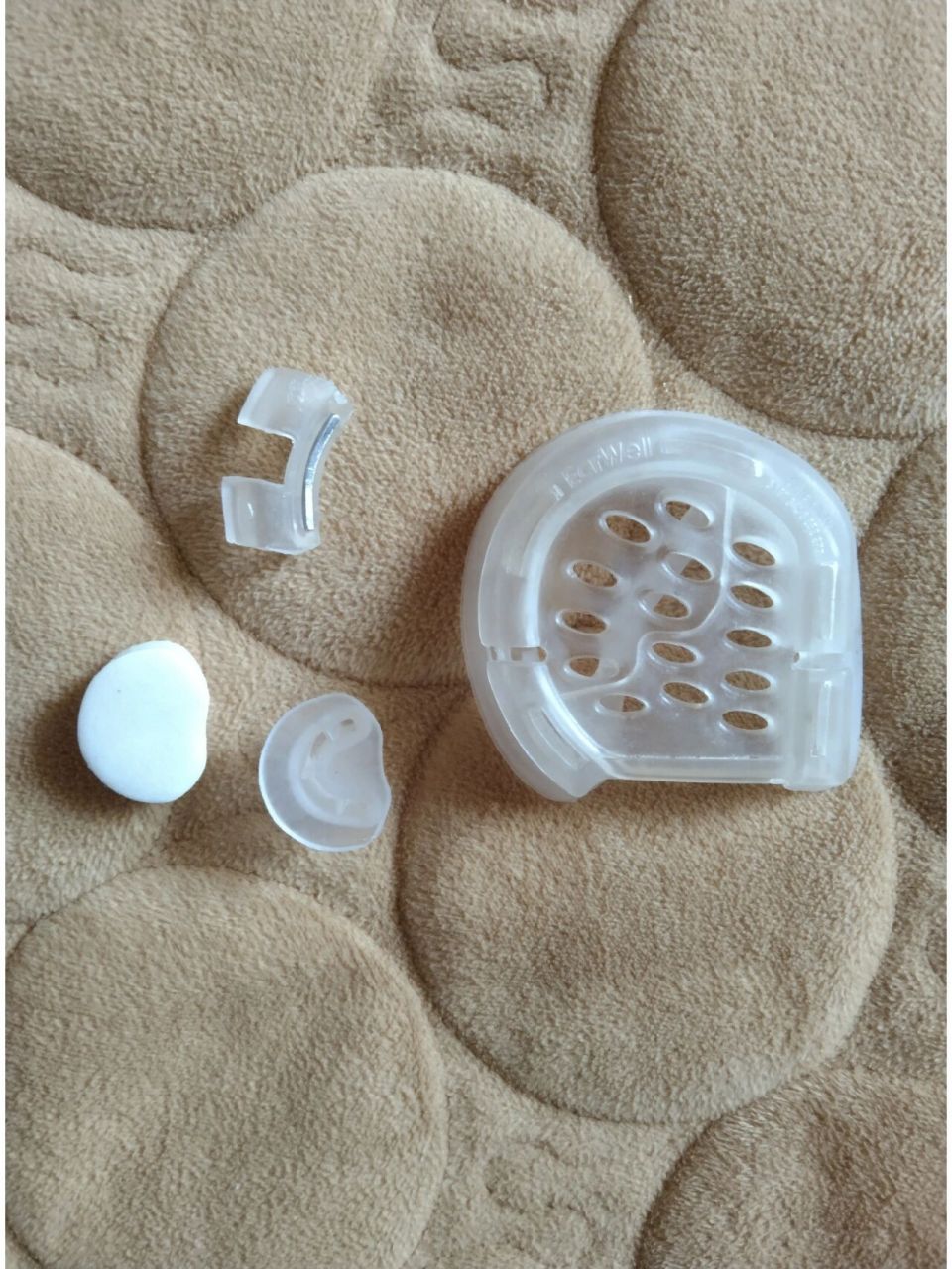 爱韦尔外耳矫正器 爱韦尔外耳矫正器,右耳闲置.