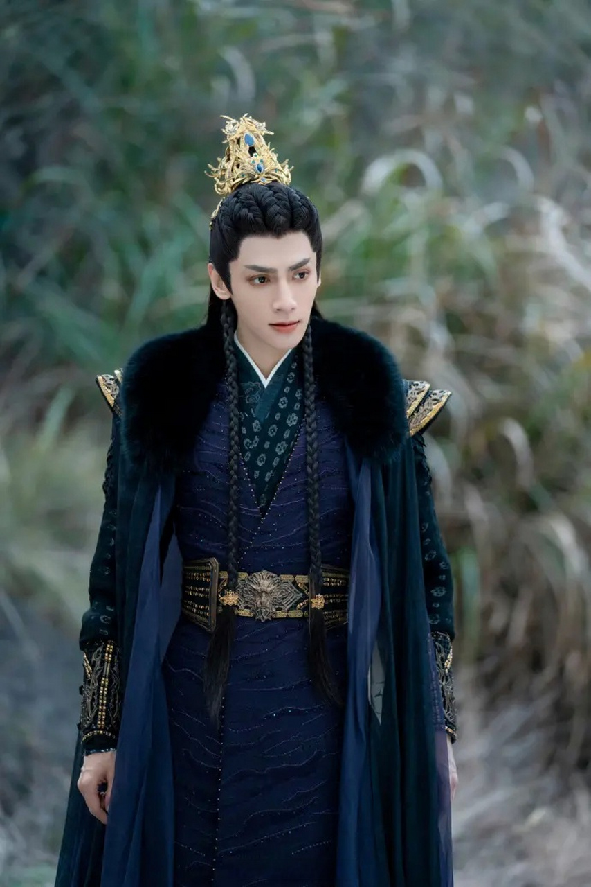 《长月烬明》冥夜这个角色,可能真的不值得去爱.