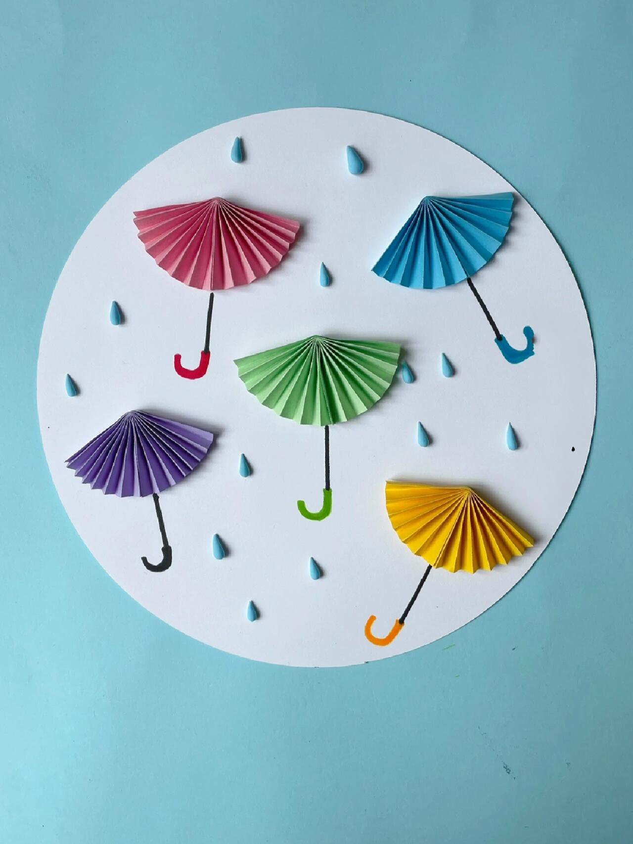 适合幼儿园小朋友做的手工折纸小雨伞