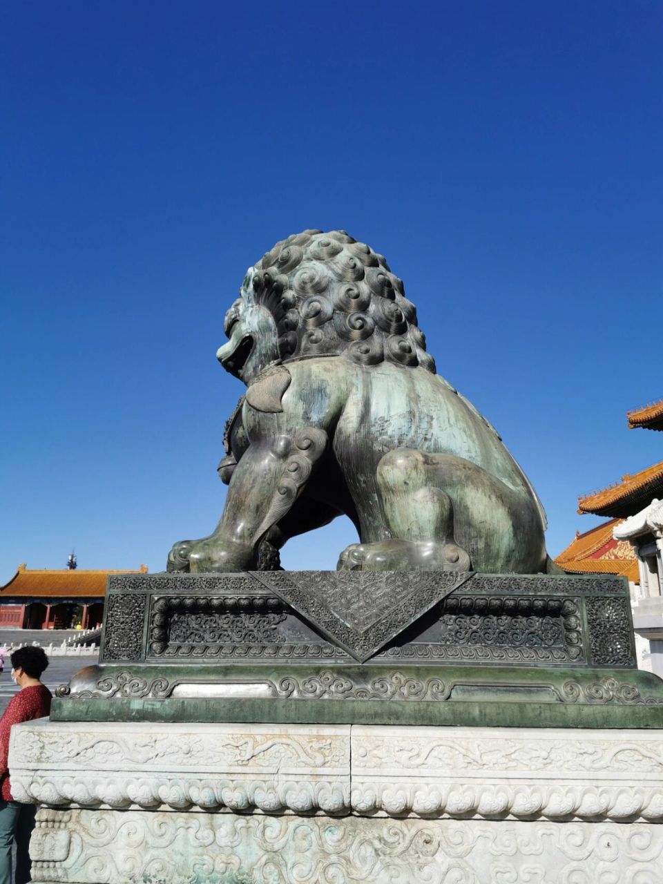 最大的铜狮子 故宫太和门前的一对青铜狮子,这对大铜狮是故宫皇权至高